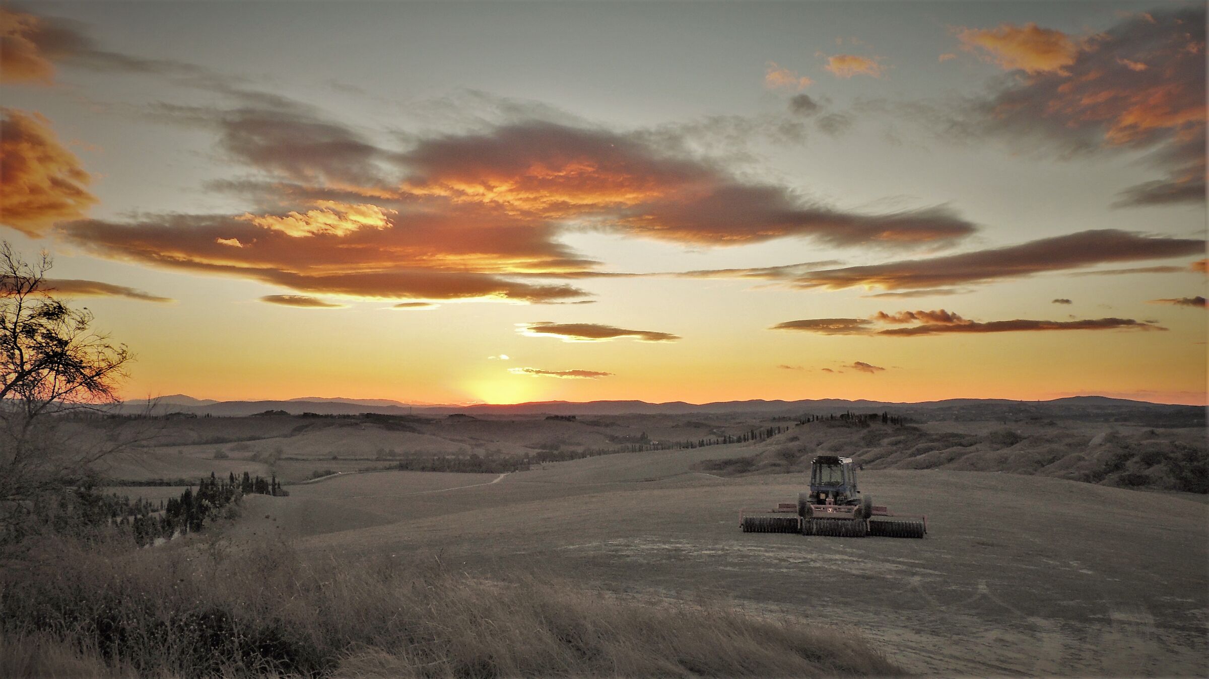 tramonto nelle crete.