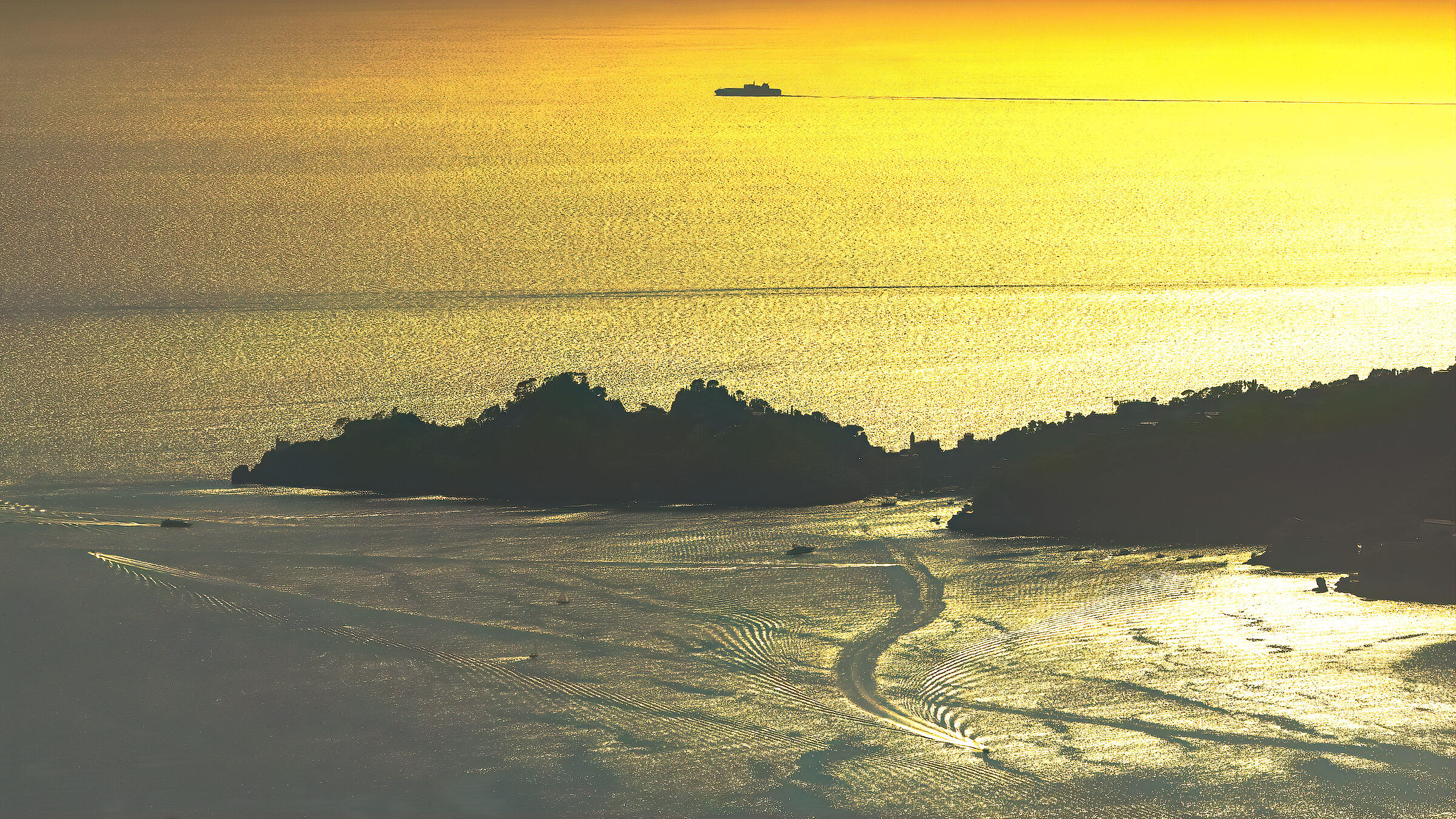 Un trafficato tramonto