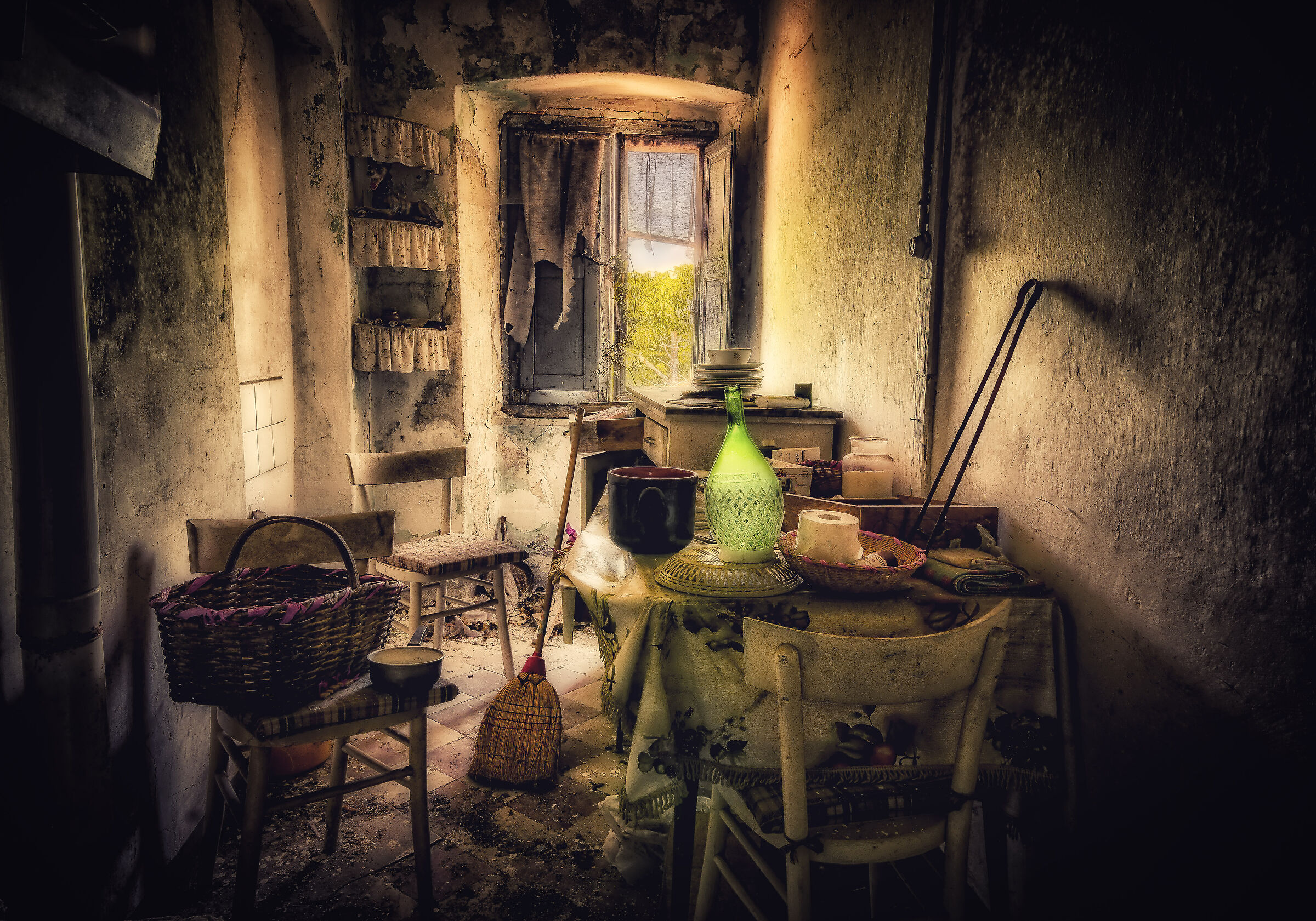 Entroterra ligure abbandonato, paese fantasma