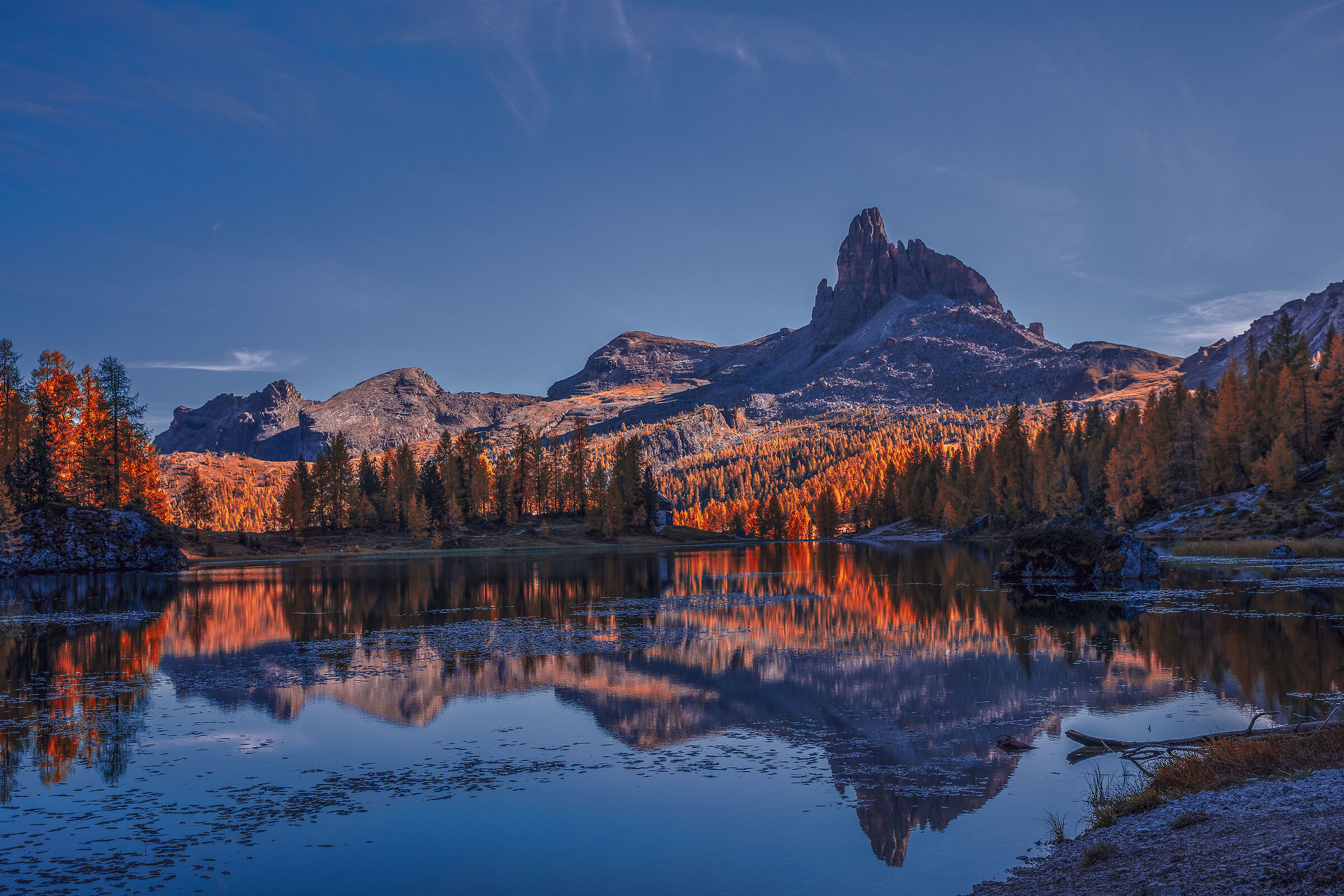 Ogni riflessione è superflua