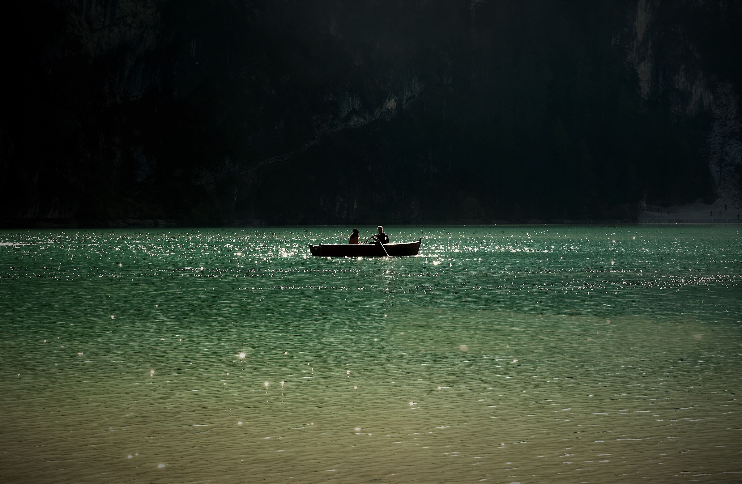 Romantic rowing in Braies