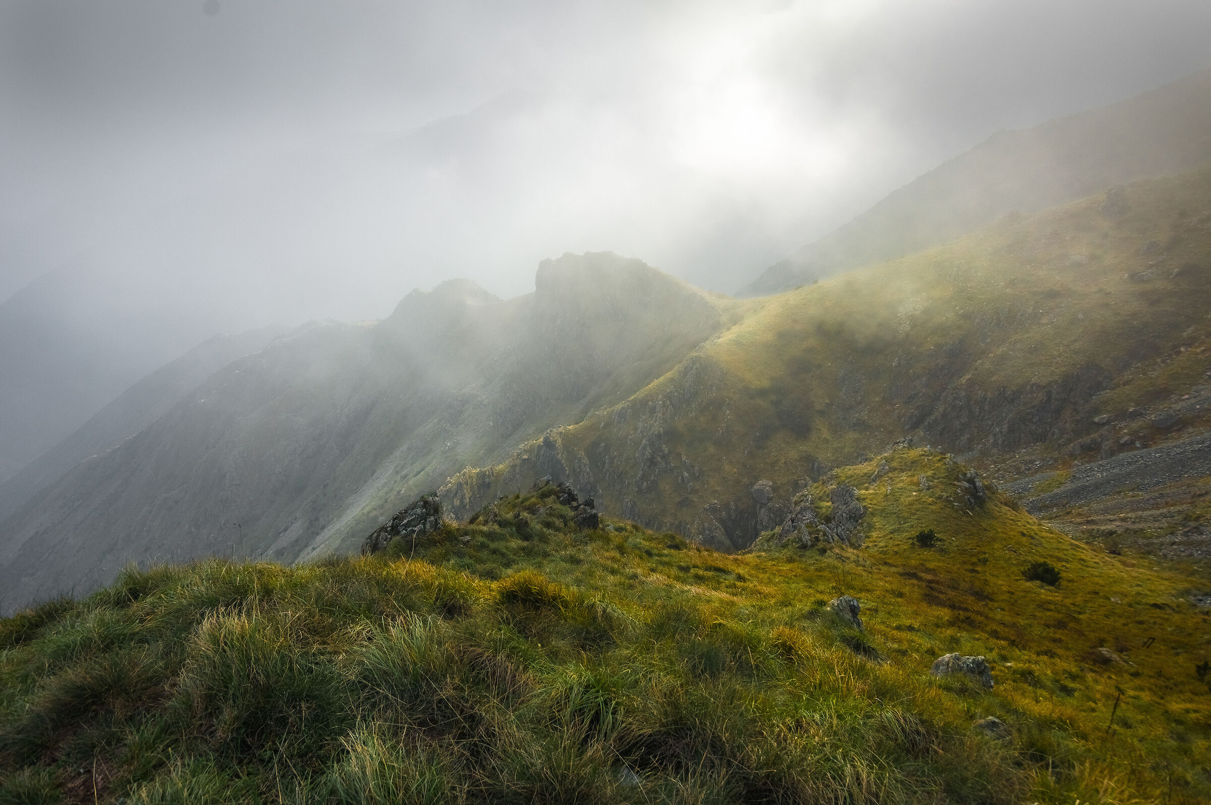 Quando la luce gioca con la nebbia.