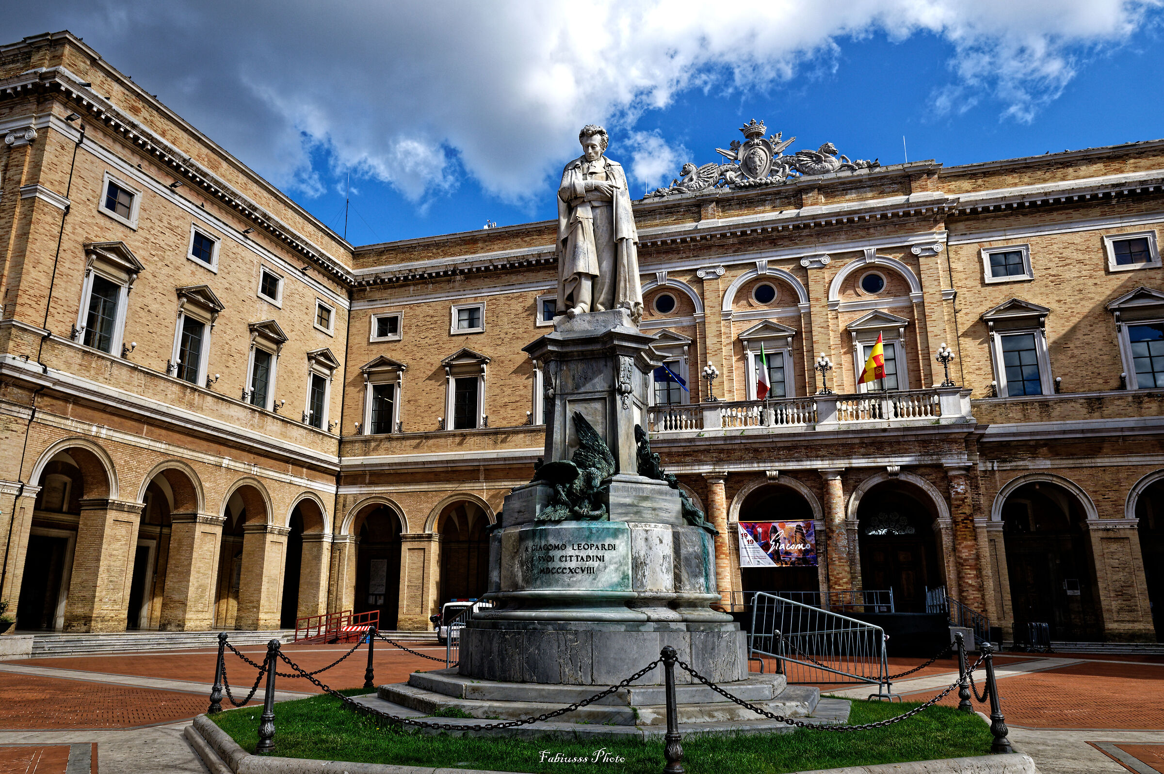 Recanati - Giacomo vi accoglie