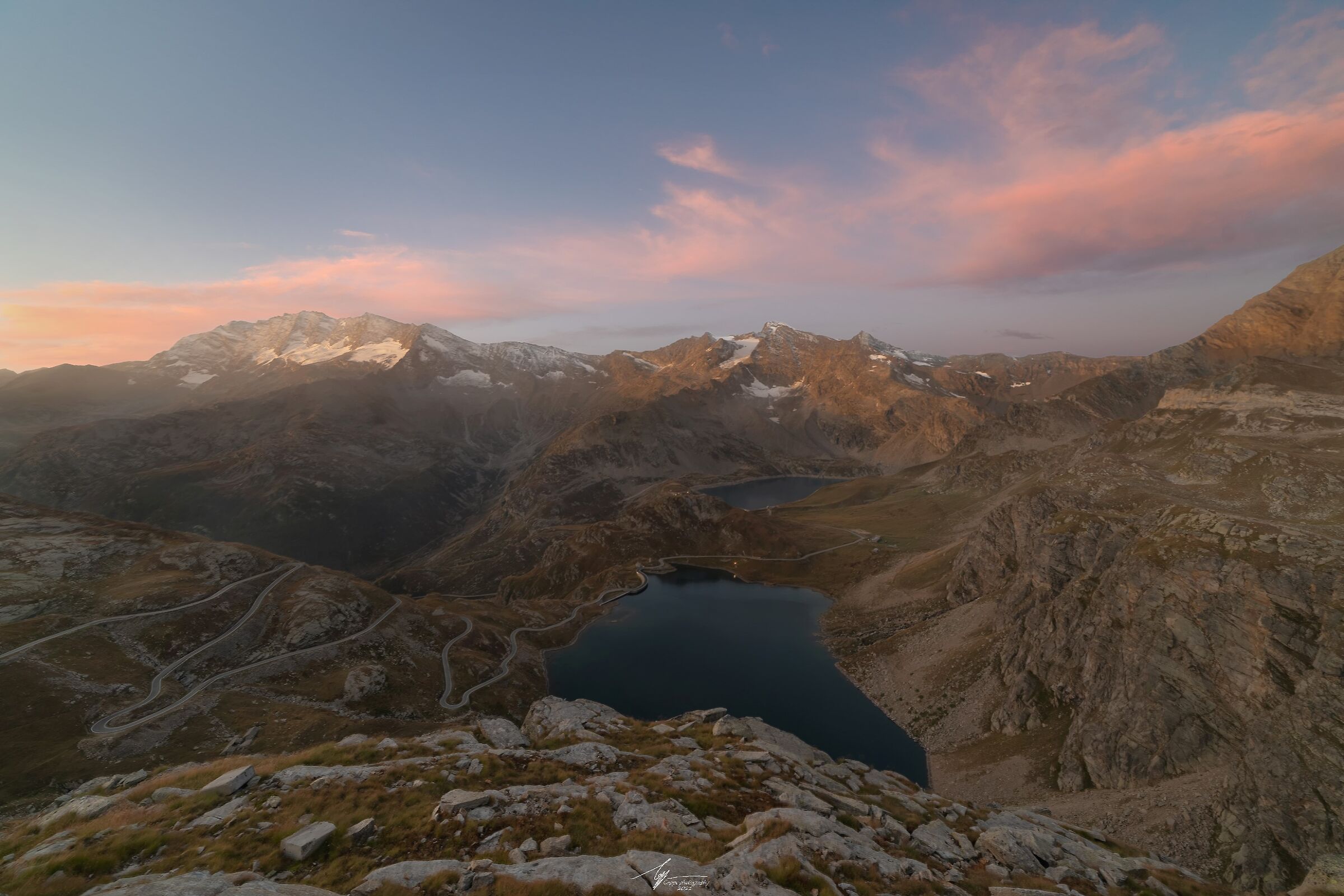 Una fredda alba sul colle del Nivolet