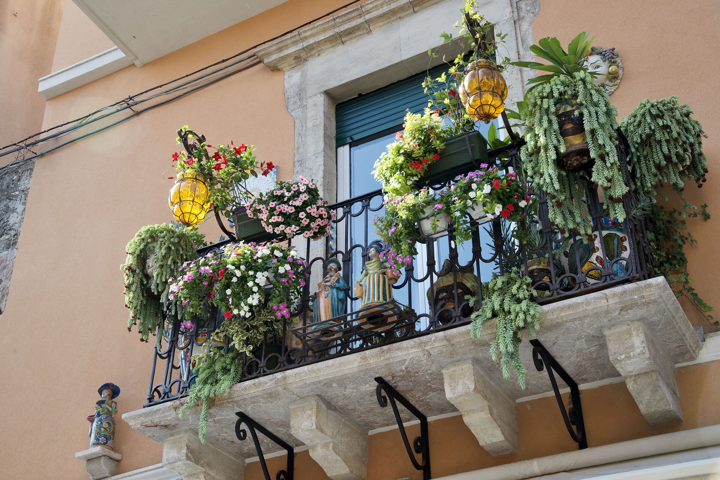Taormina - flowered balcony