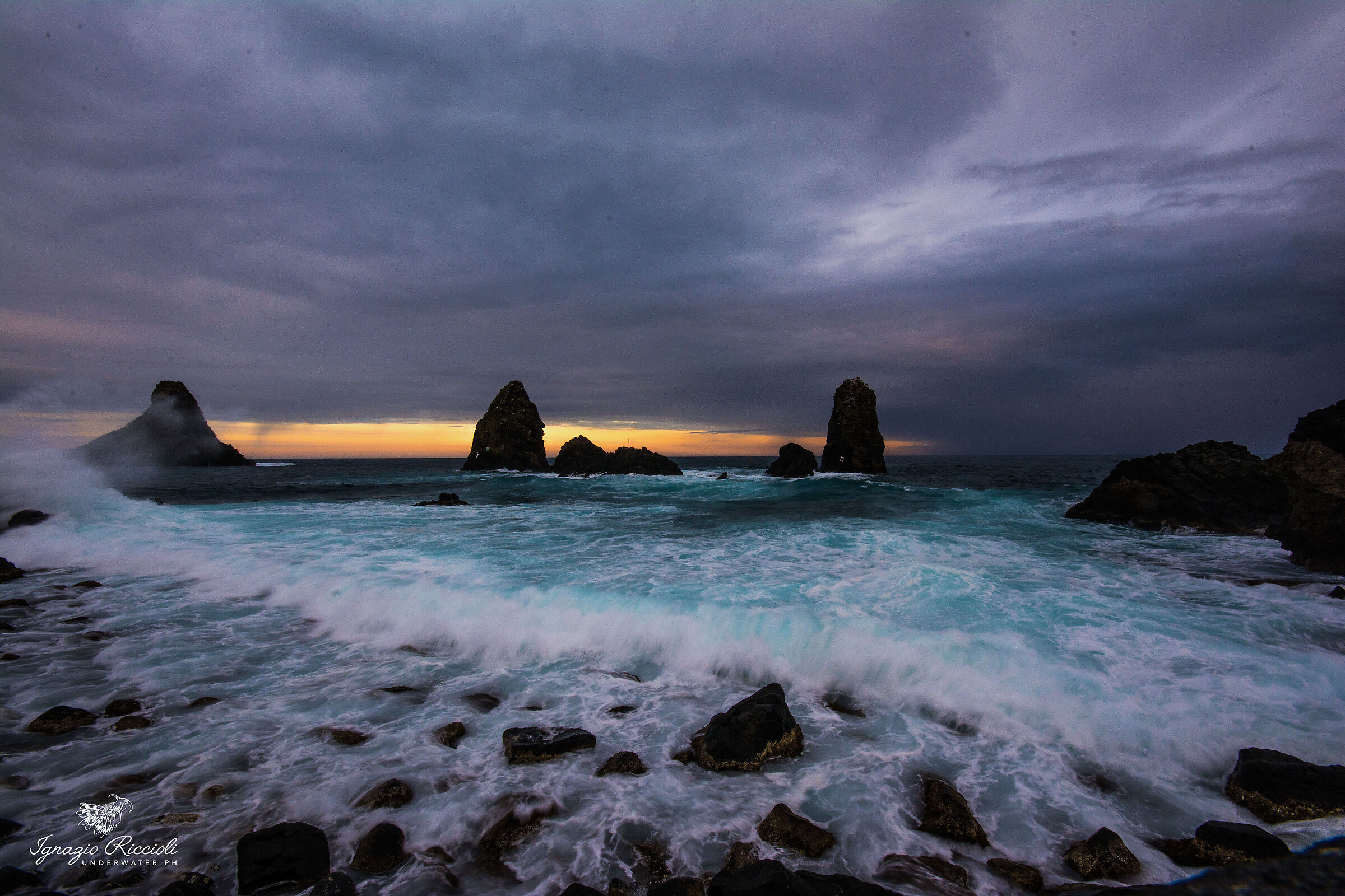 Faraglioni Acitrezza