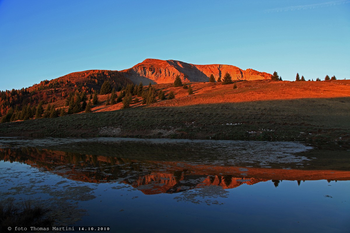 Monte Peller all' alba