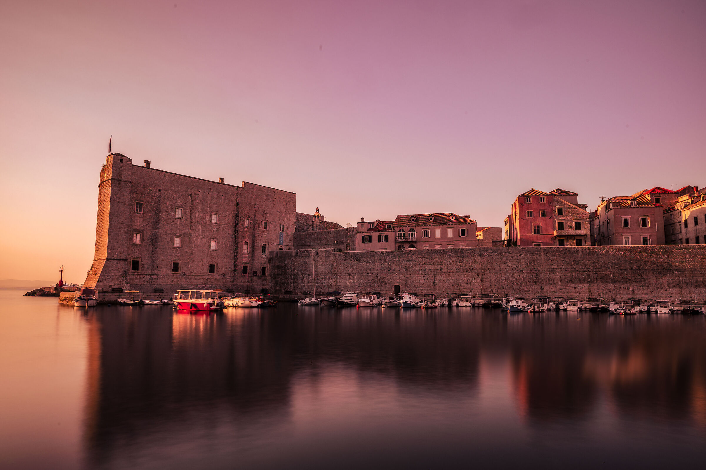 Le prime luci su Dubrovnik.