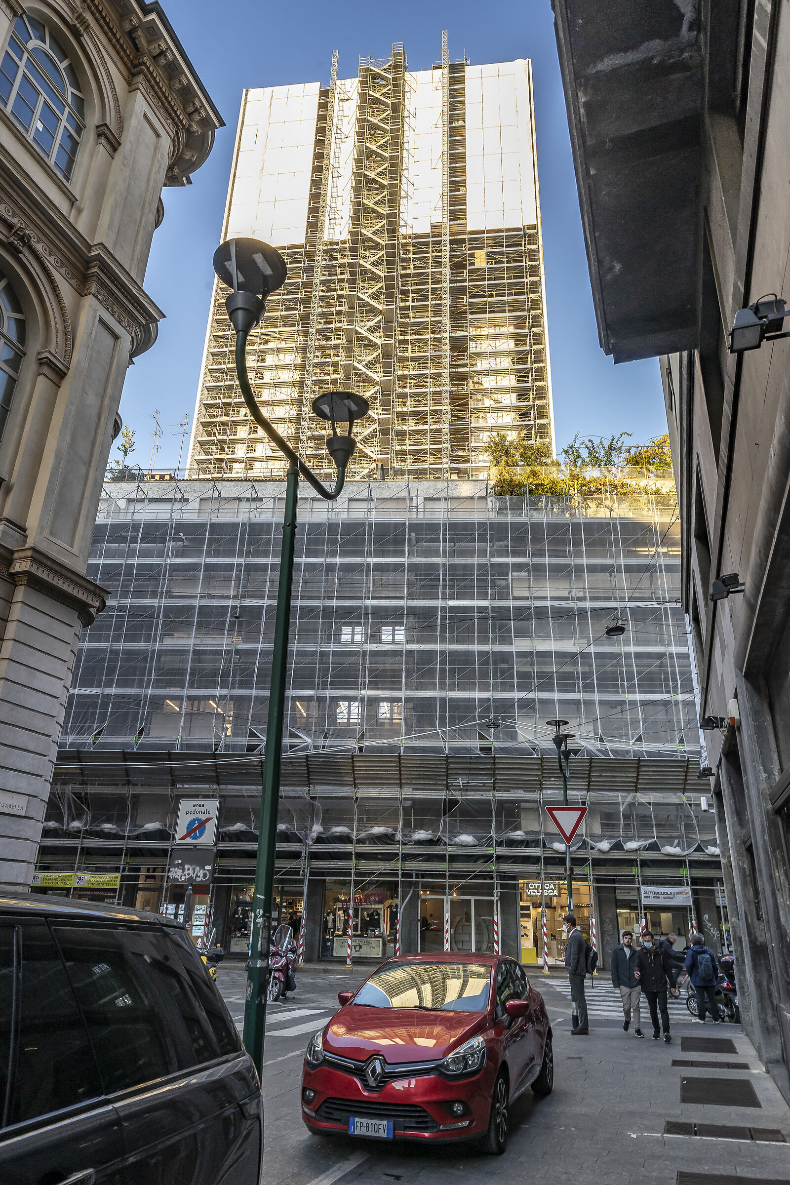 Restoration of the Velasca Tower-Wednesday 27/10/2021 17:40