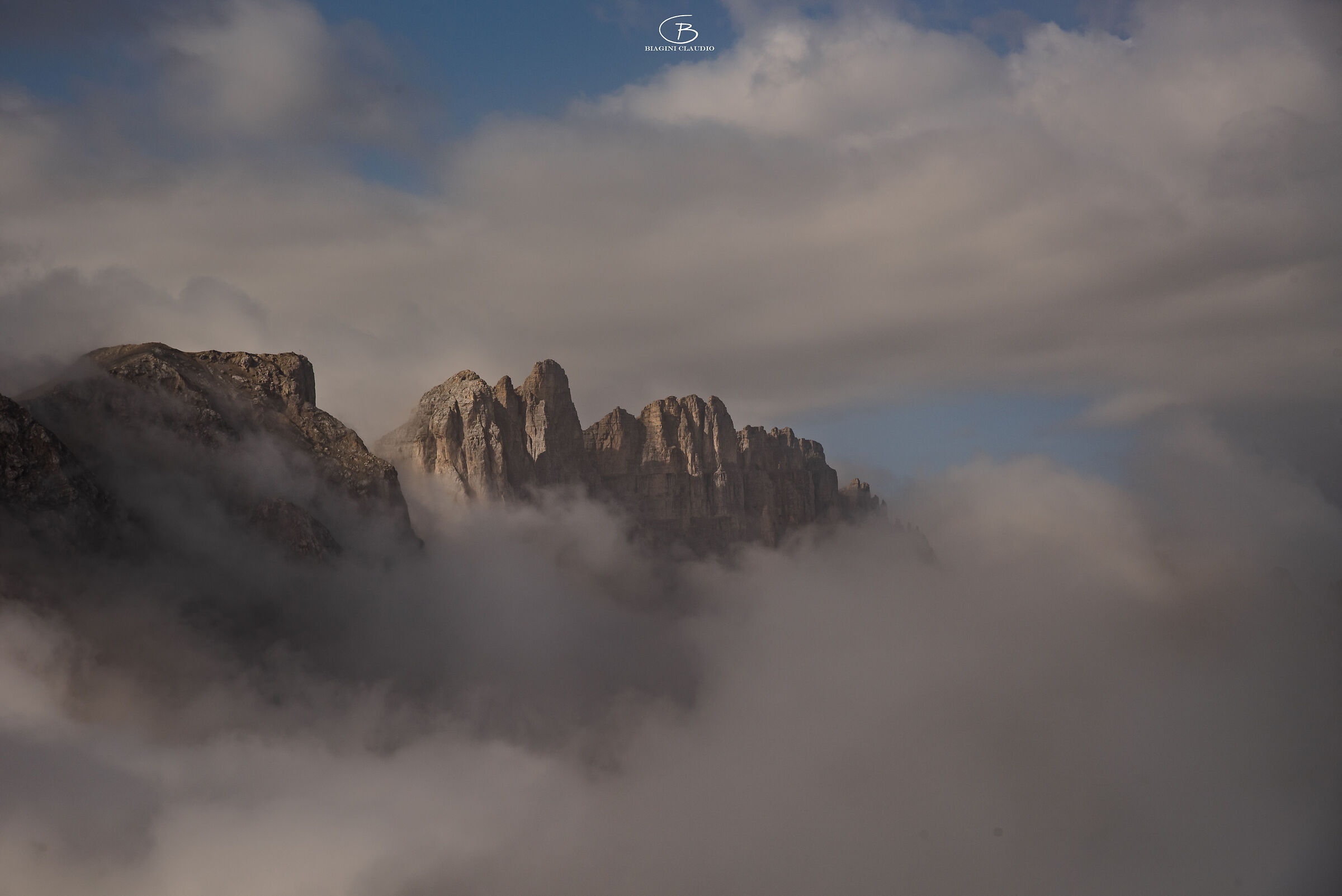 Tick the Latemar in the fog...