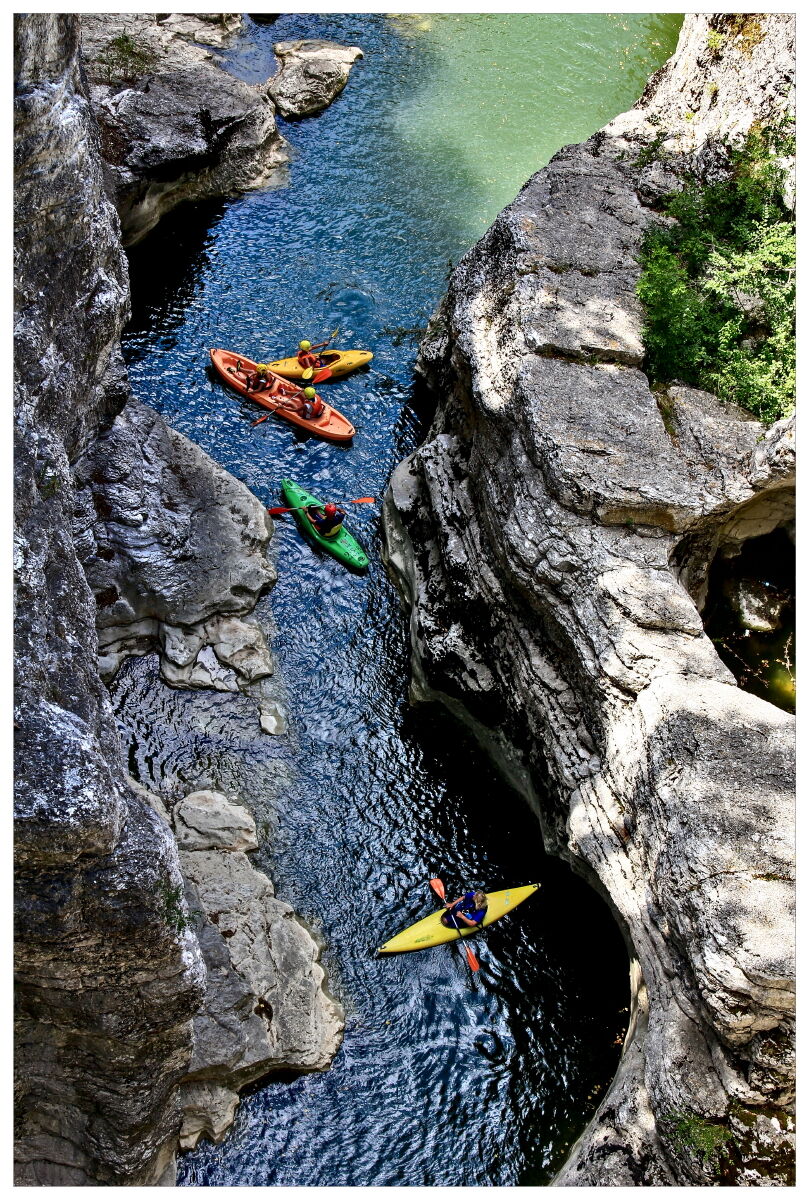 Canoeing along the canyon of the Marmitte dei Giganti_2