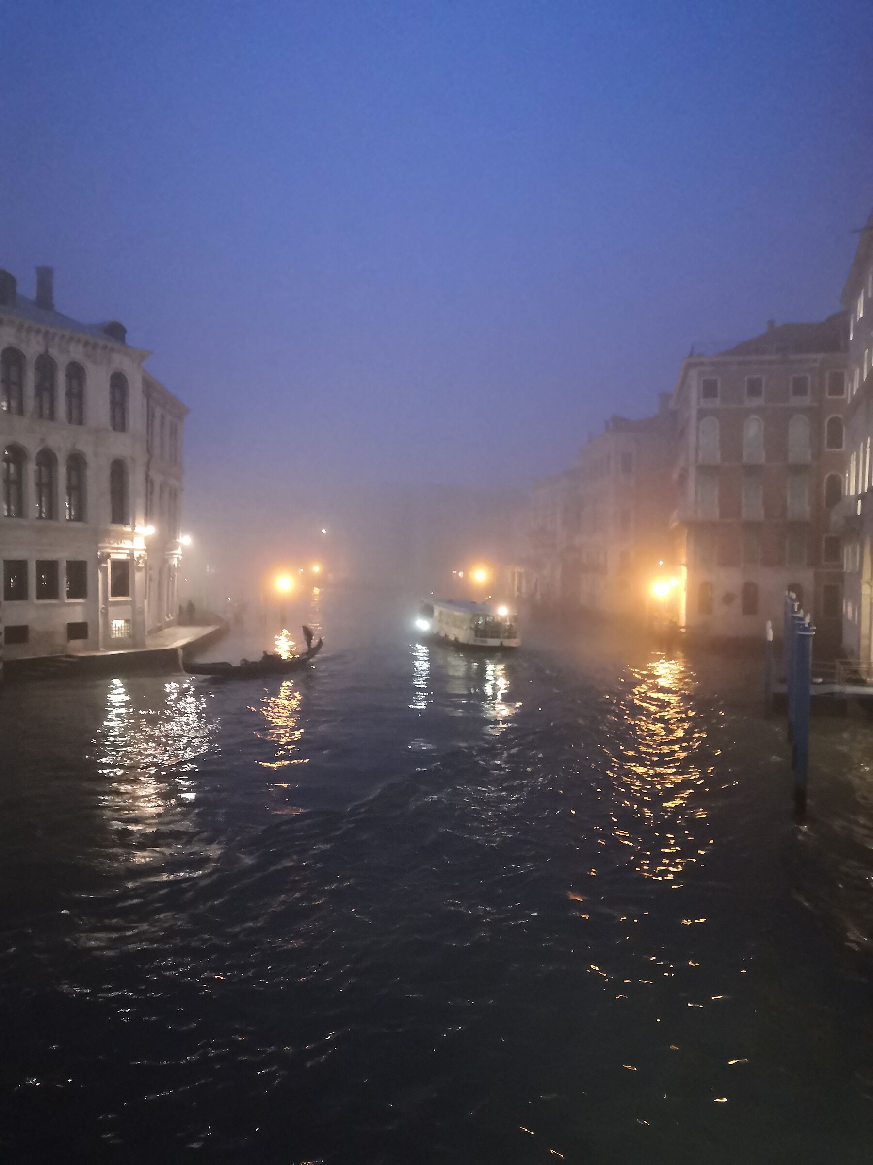 Foschia sul Canal Grande