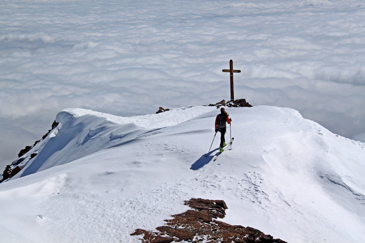 Cross country skiing on the sky