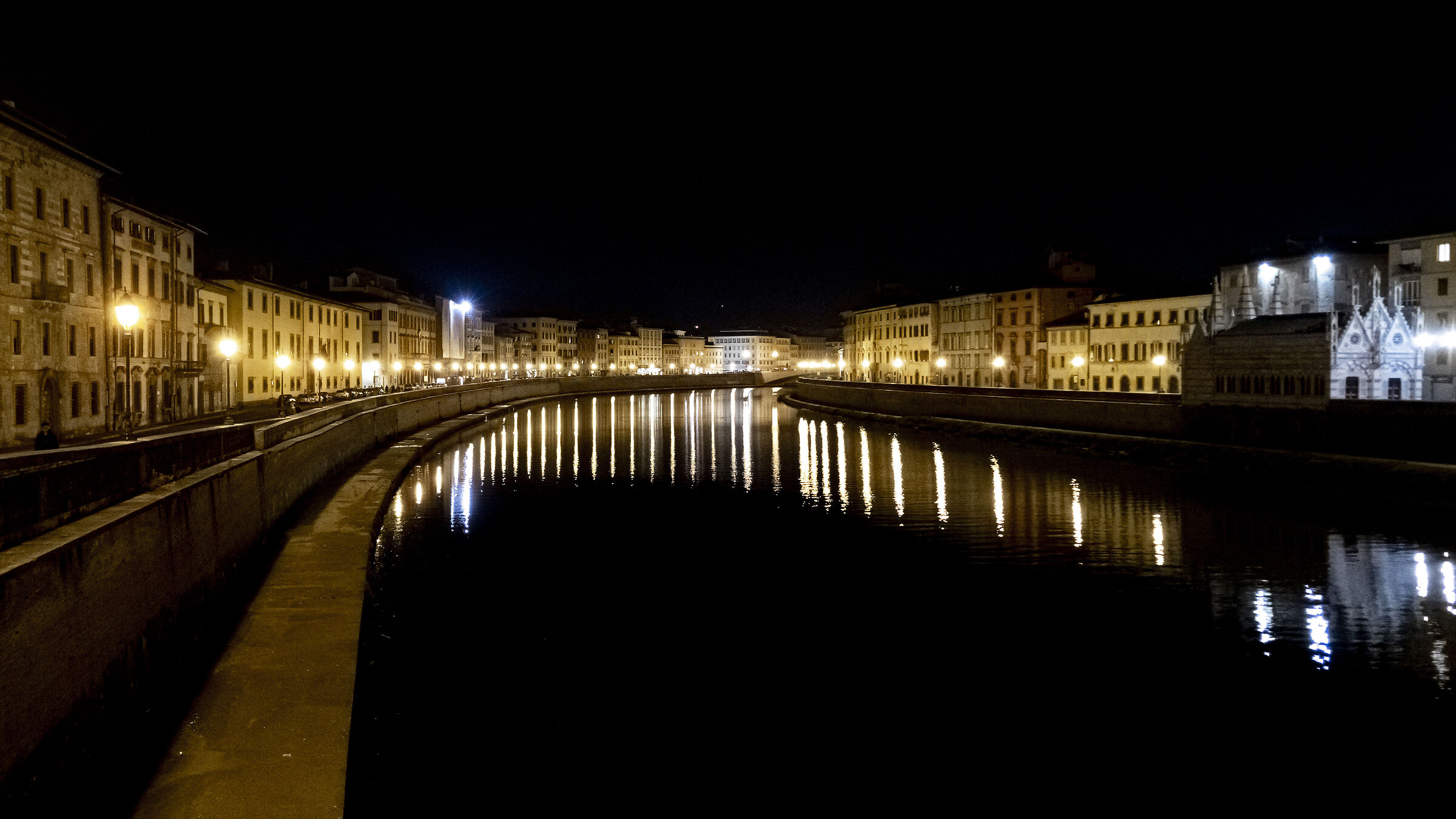 The Arno river in Pisa