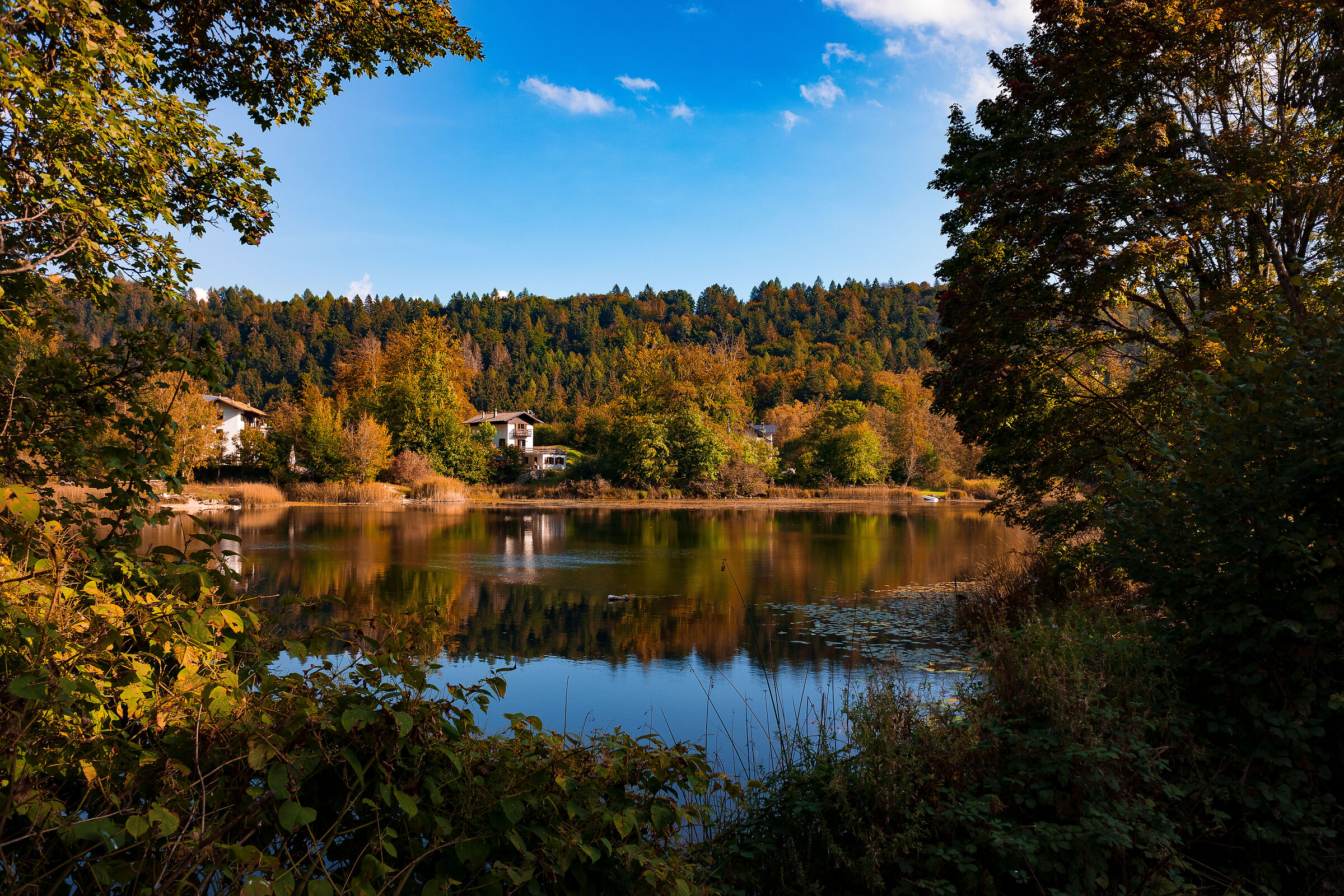 Tramonto autunnale al Lago di Cei
