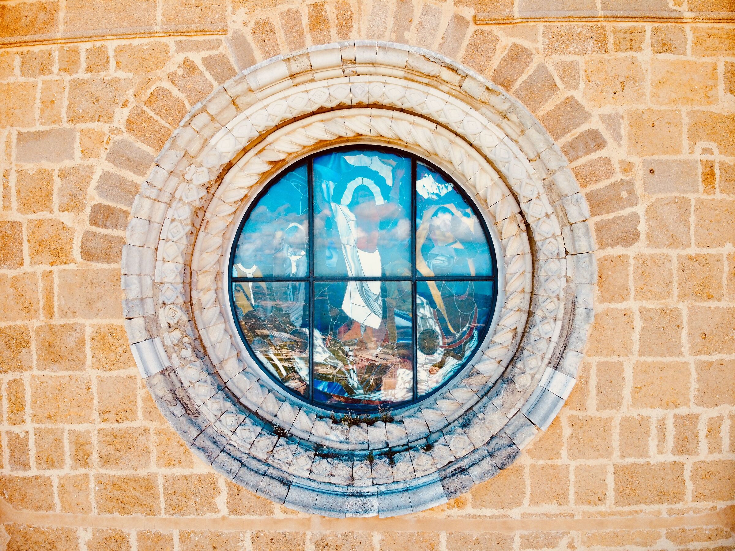 The Valley in the rose window