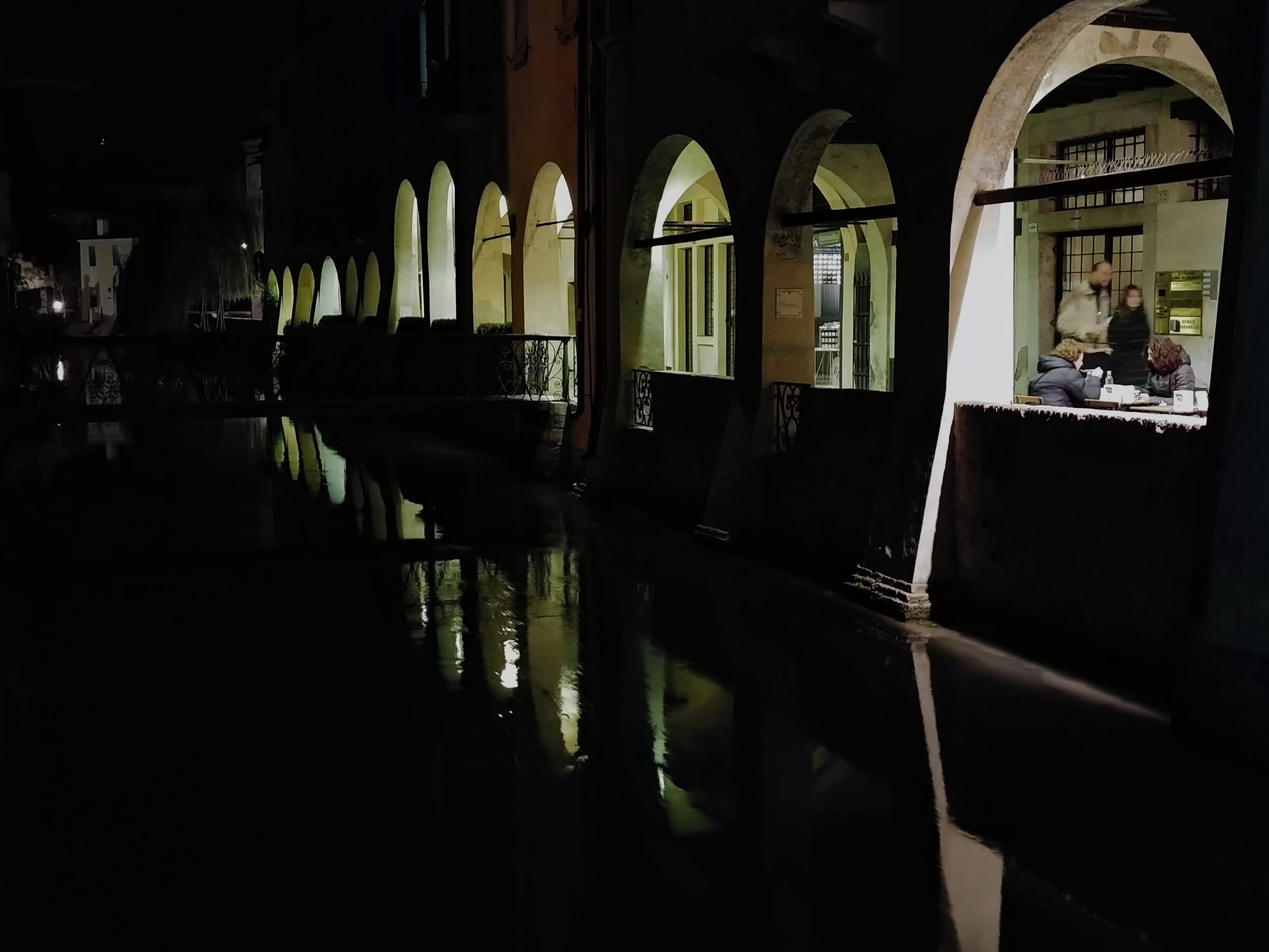 Portici di treviso, sera