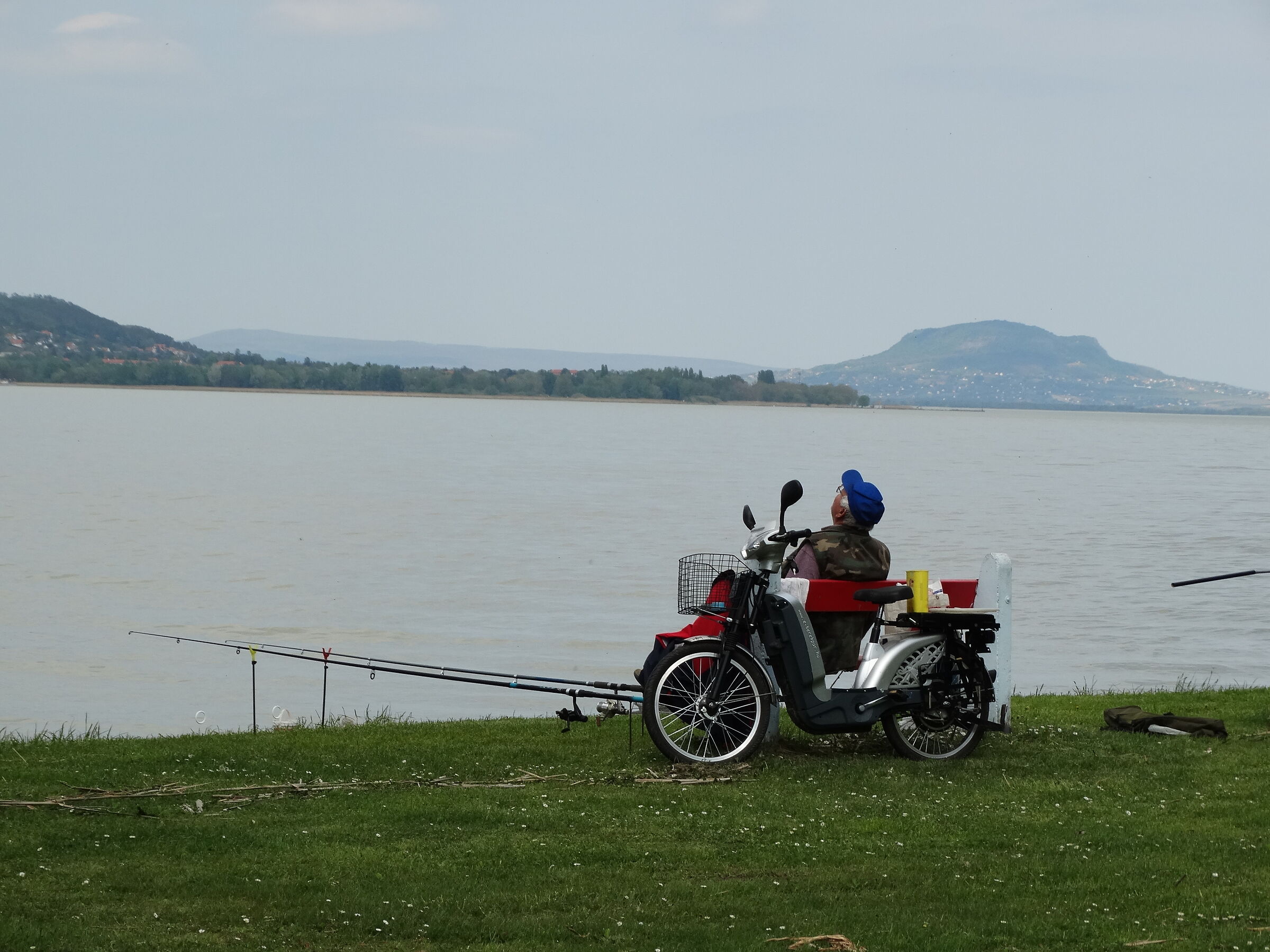 Fishing and relaxing on Lake Balaton