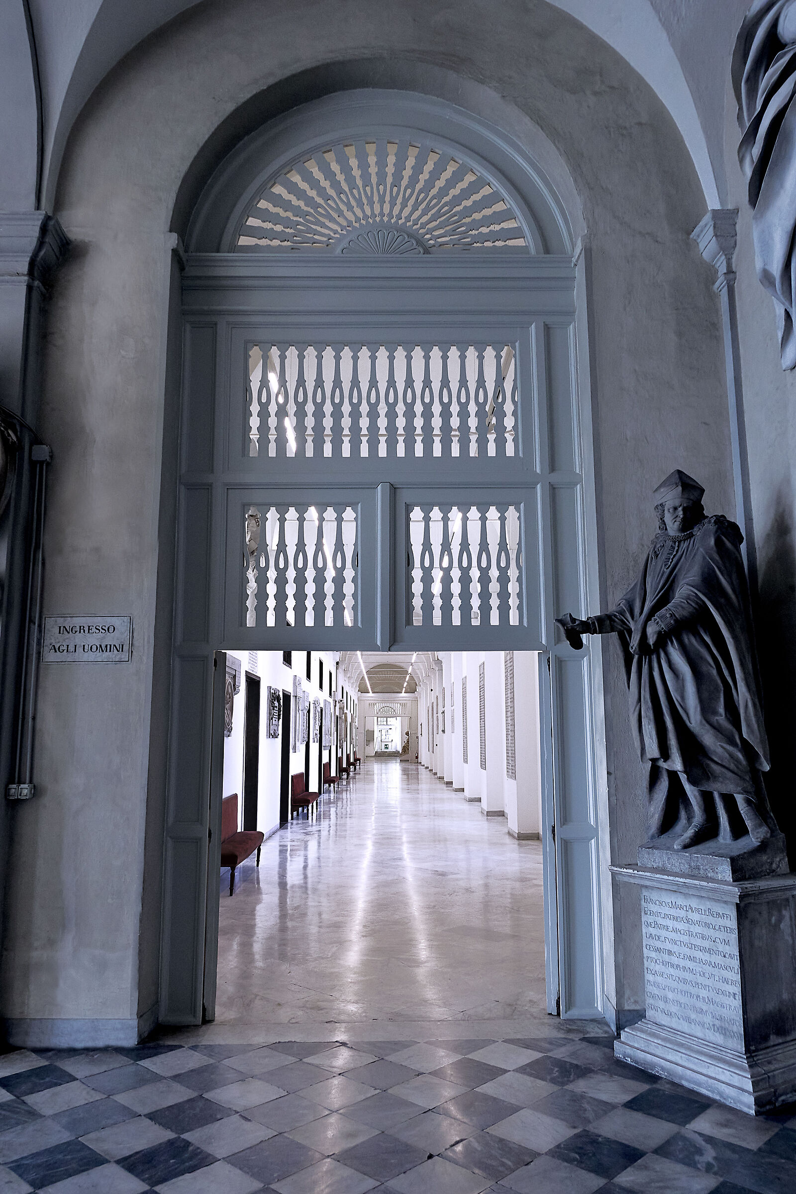 Hotel of the poor, corridor
