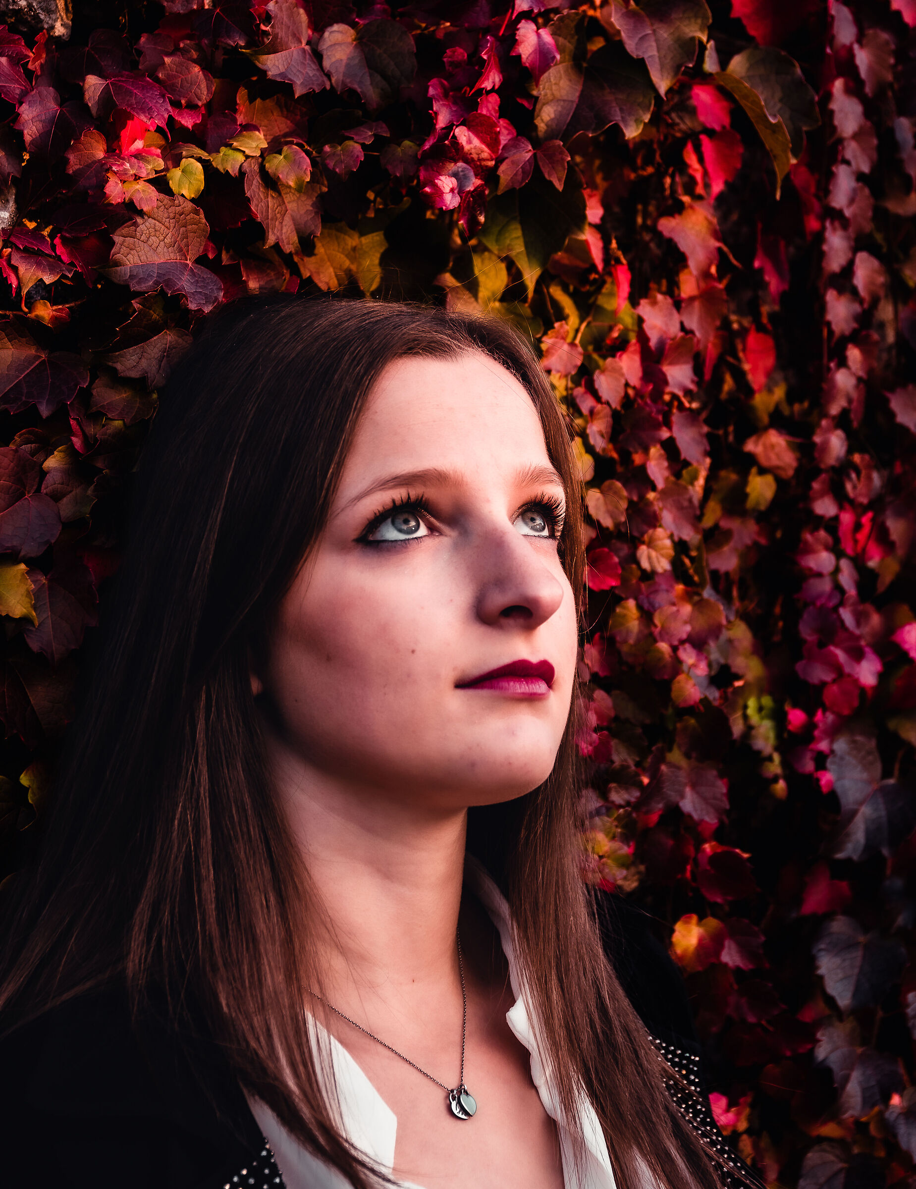 Ale|autumnal portrait (gaze)