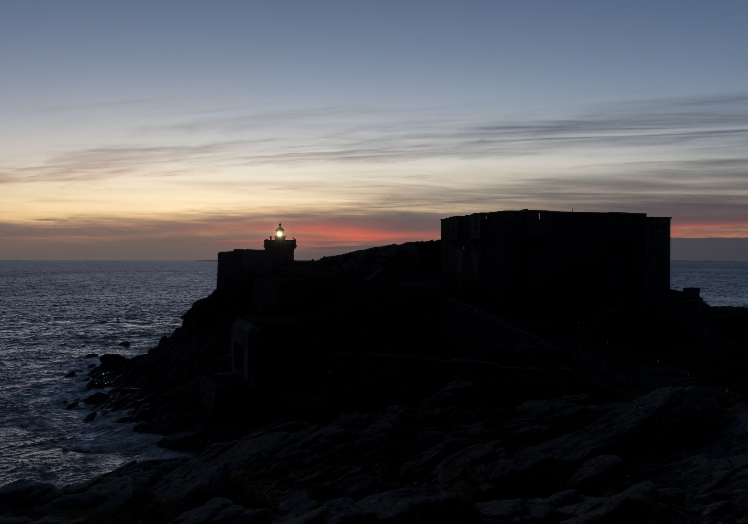 Ultimo saluto al faro del Kermorvan