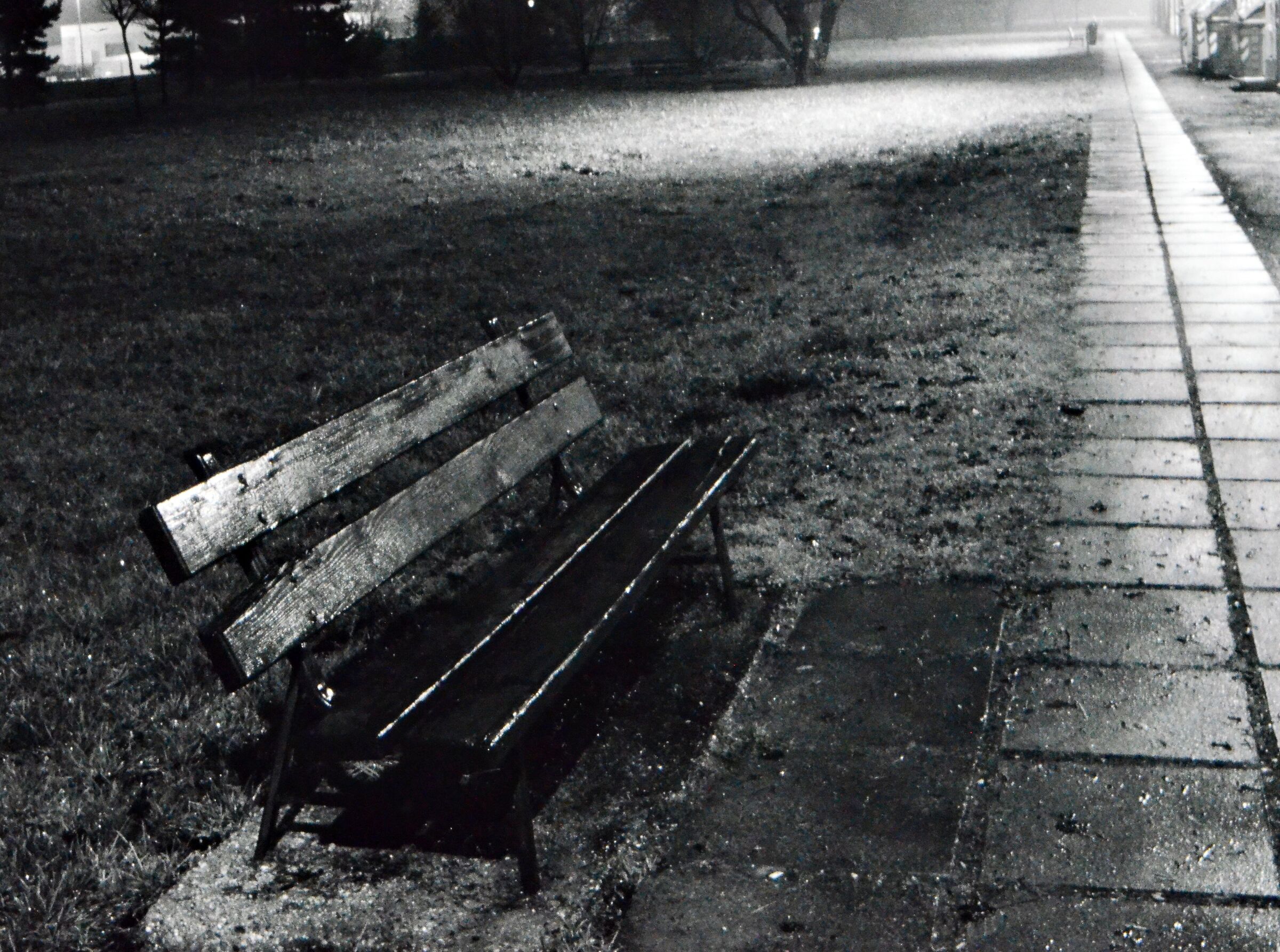 Panchina vecchia in Via Tirandi a Brescia