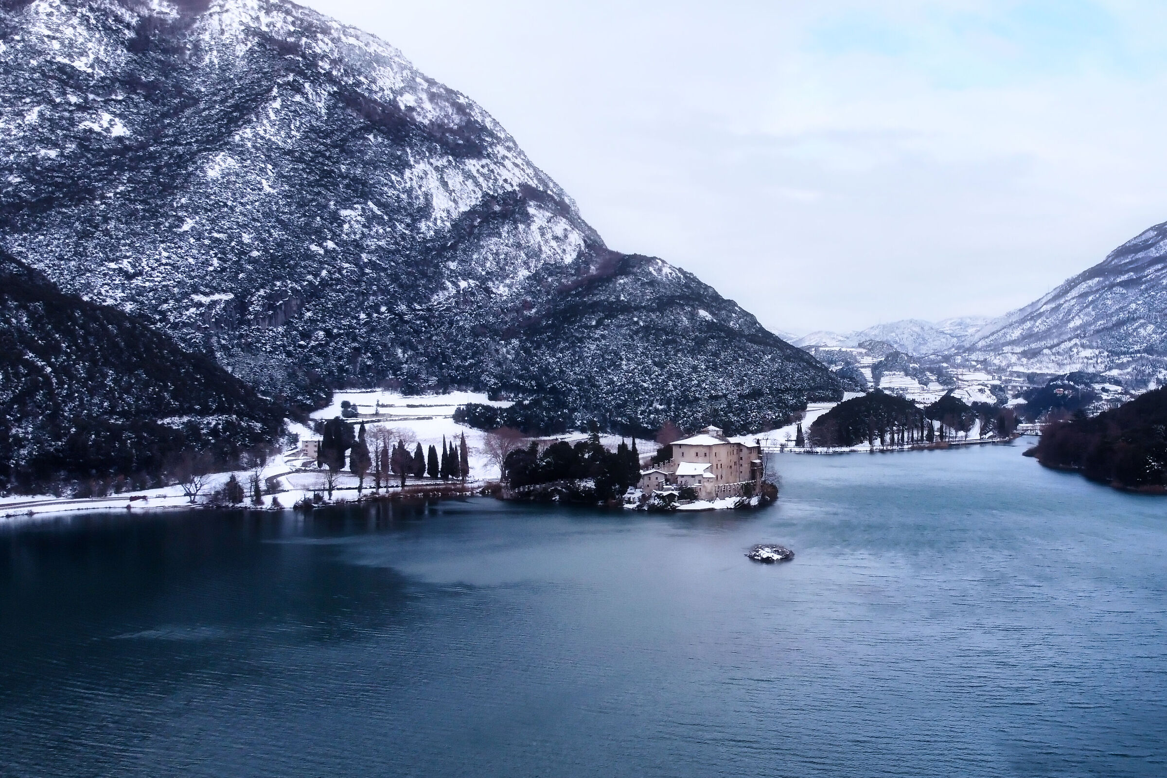 Castel Toblino - Snowy