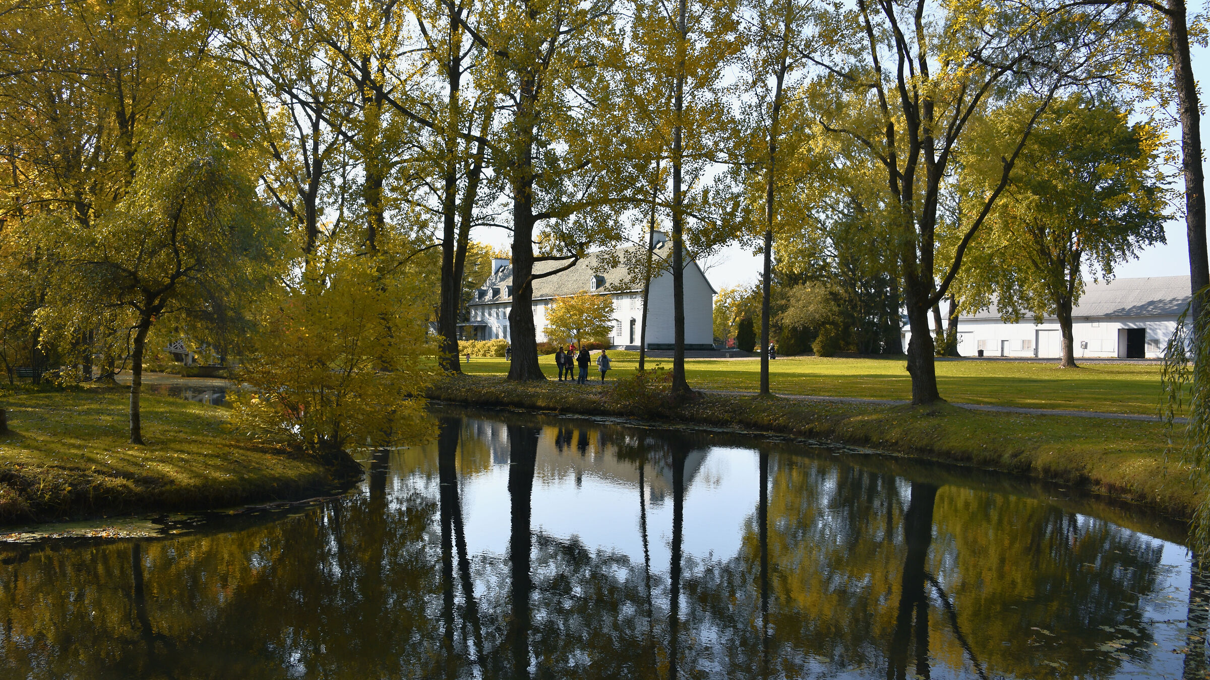Walk in paradise in a park - Quebec City