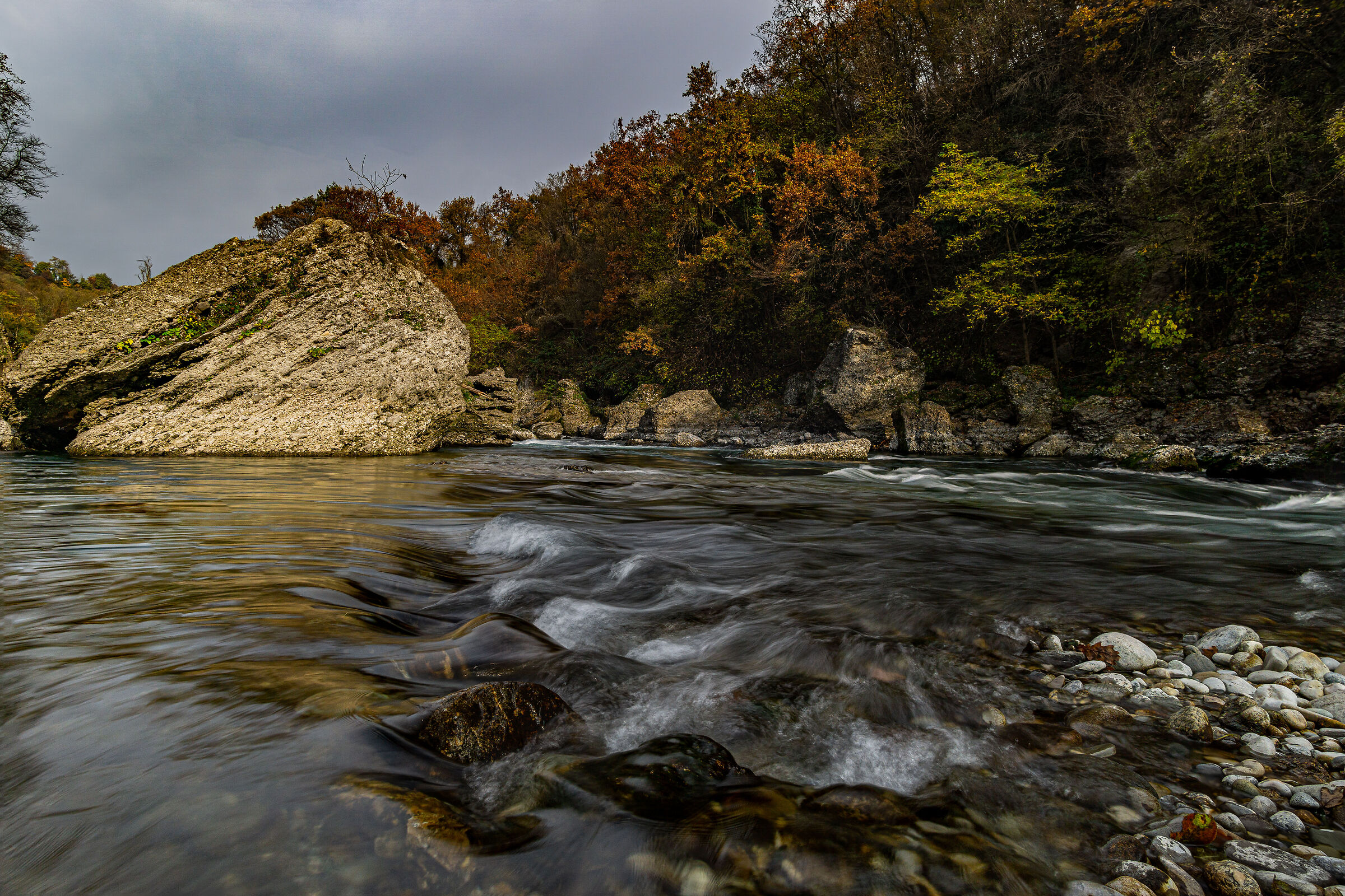 The rapids of the Adda River 2