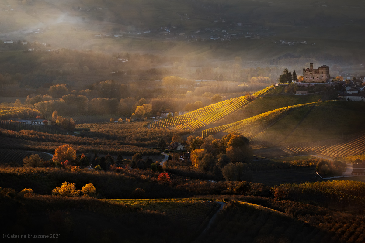 Autumn lights in Grinzane