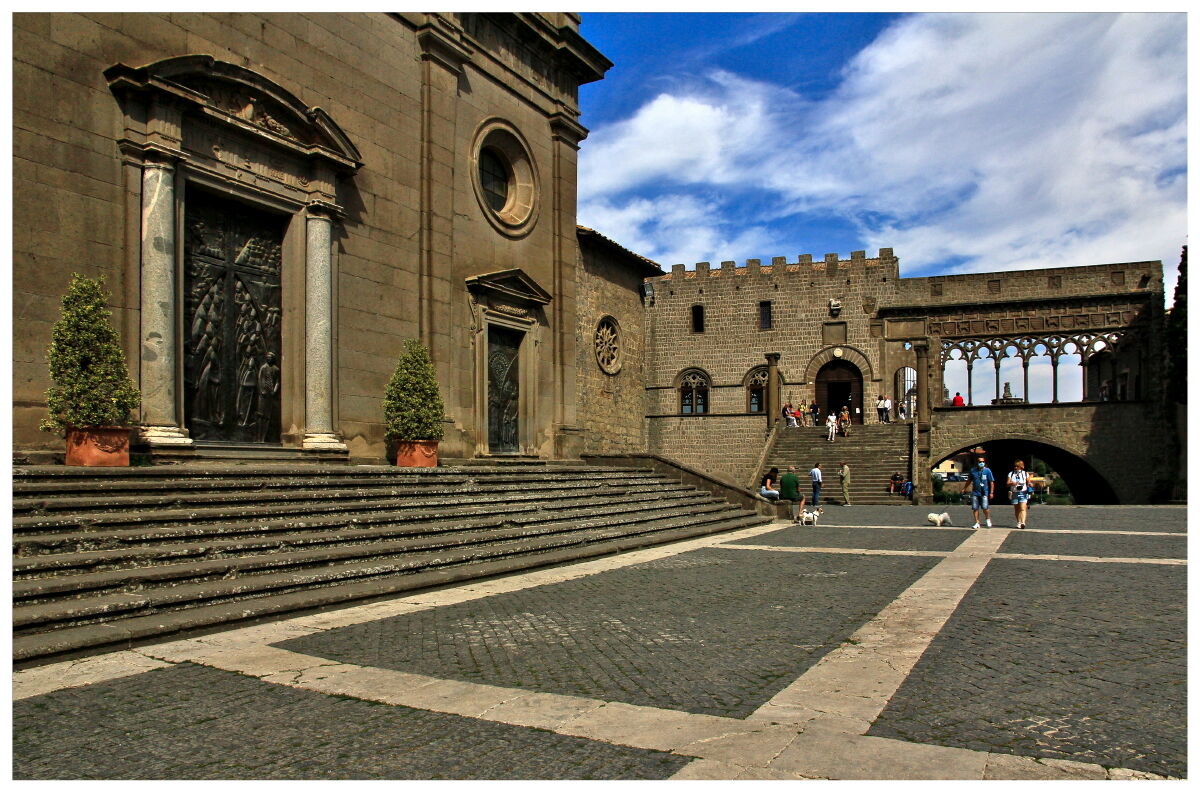 Piazza S. Lorenzo - Viterbo