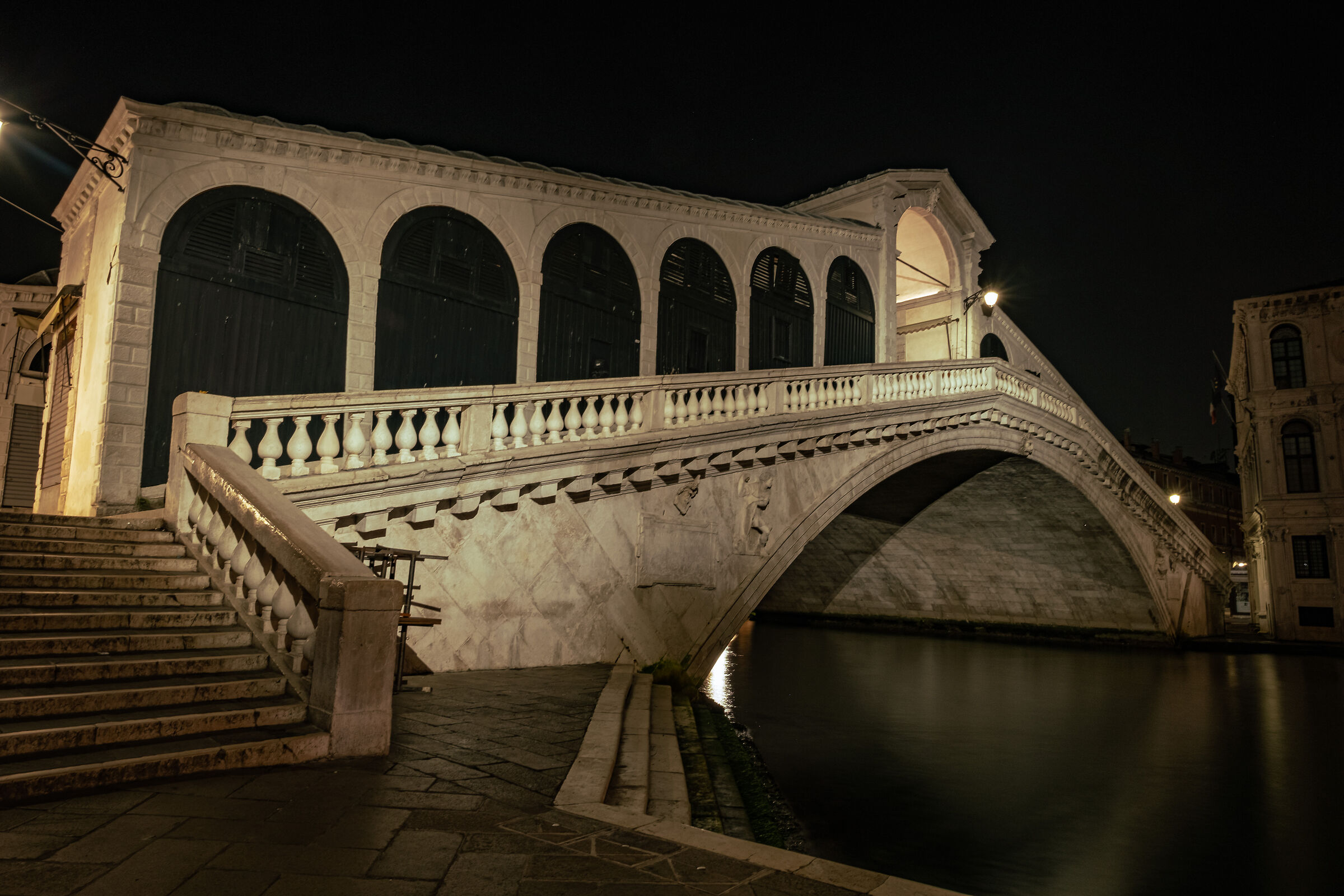 Rialto notturno