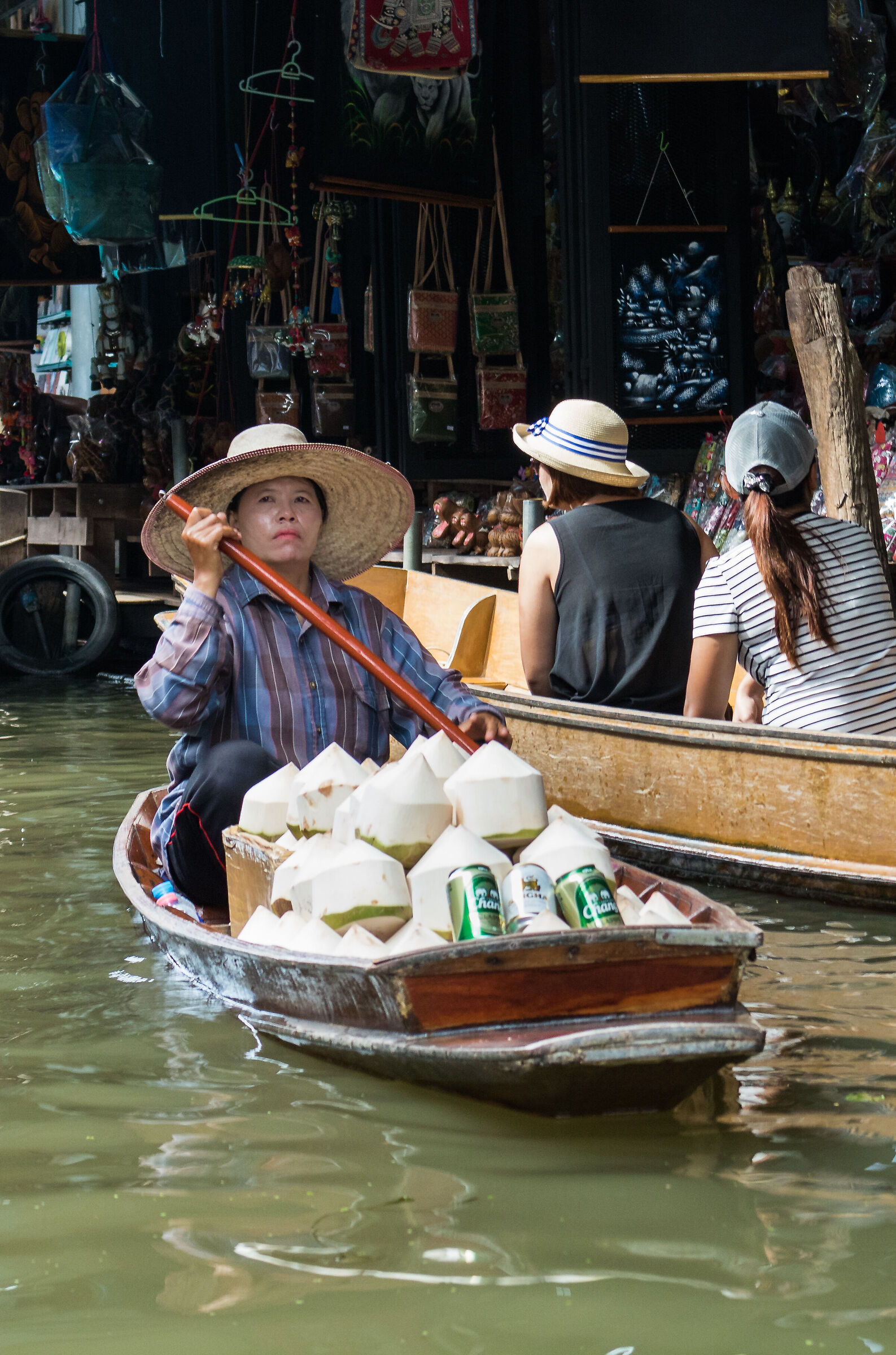 Damnoen Saduak Floating Market