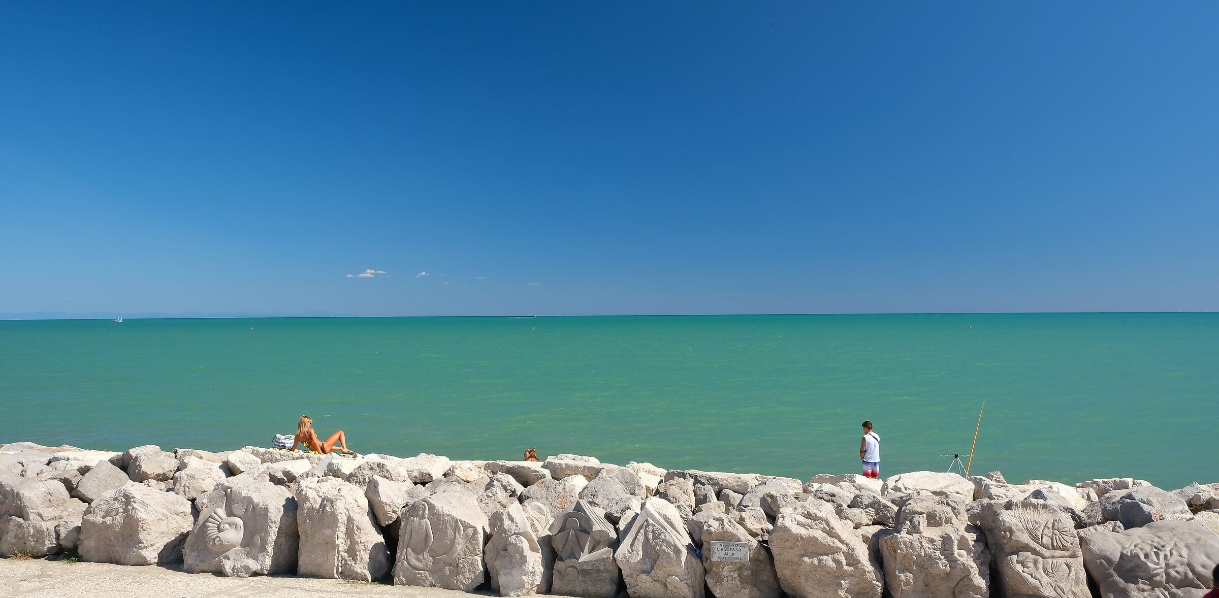 Vietato l'accesso alla scogliera