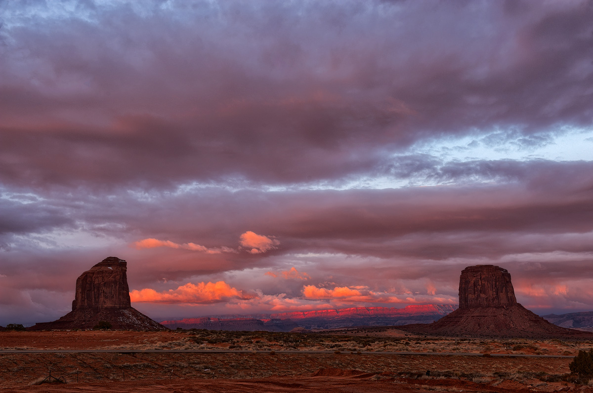 To Monument Valley - Sunrise