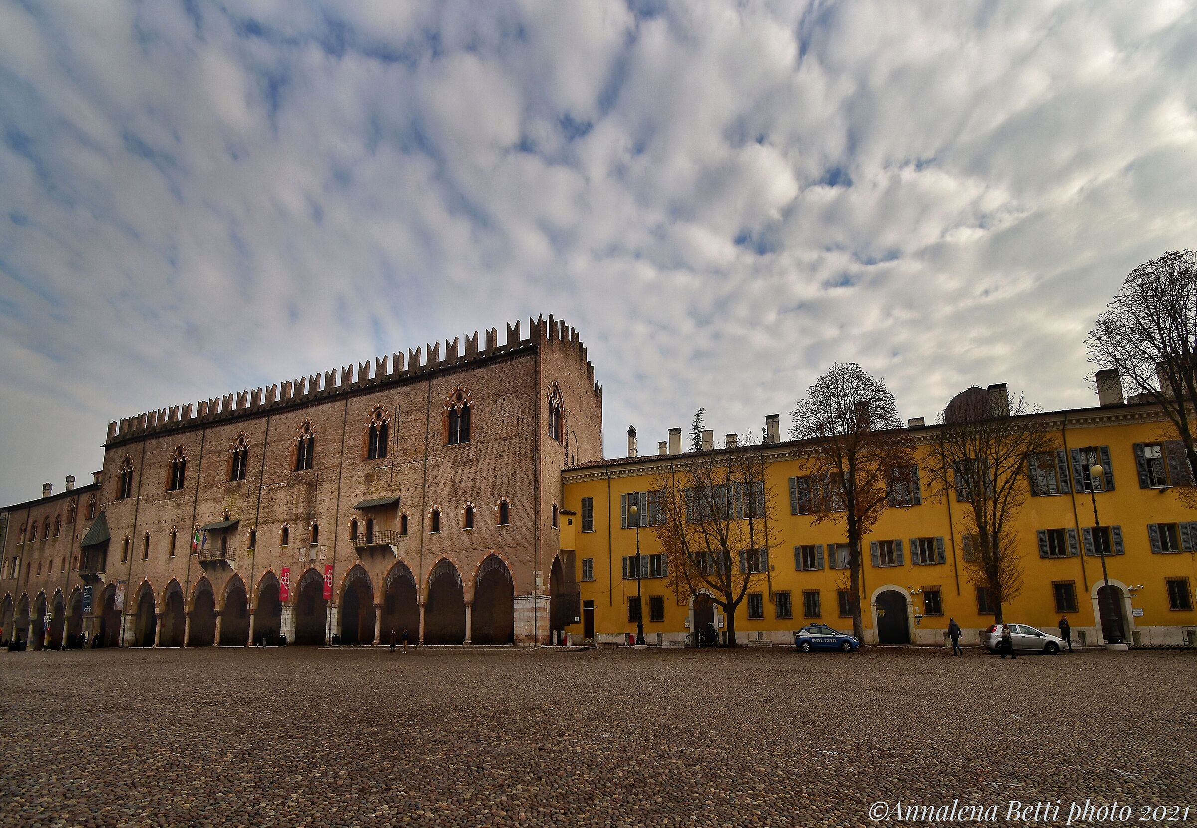 Piazza Sordello a Mantova