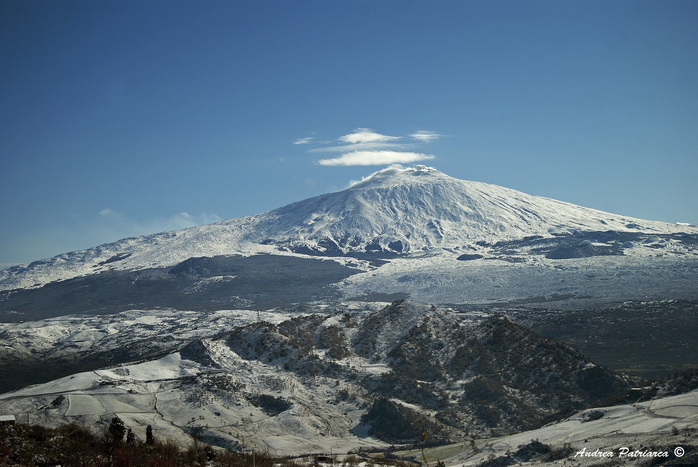 Etna, sua Vulcanità in veste invernale