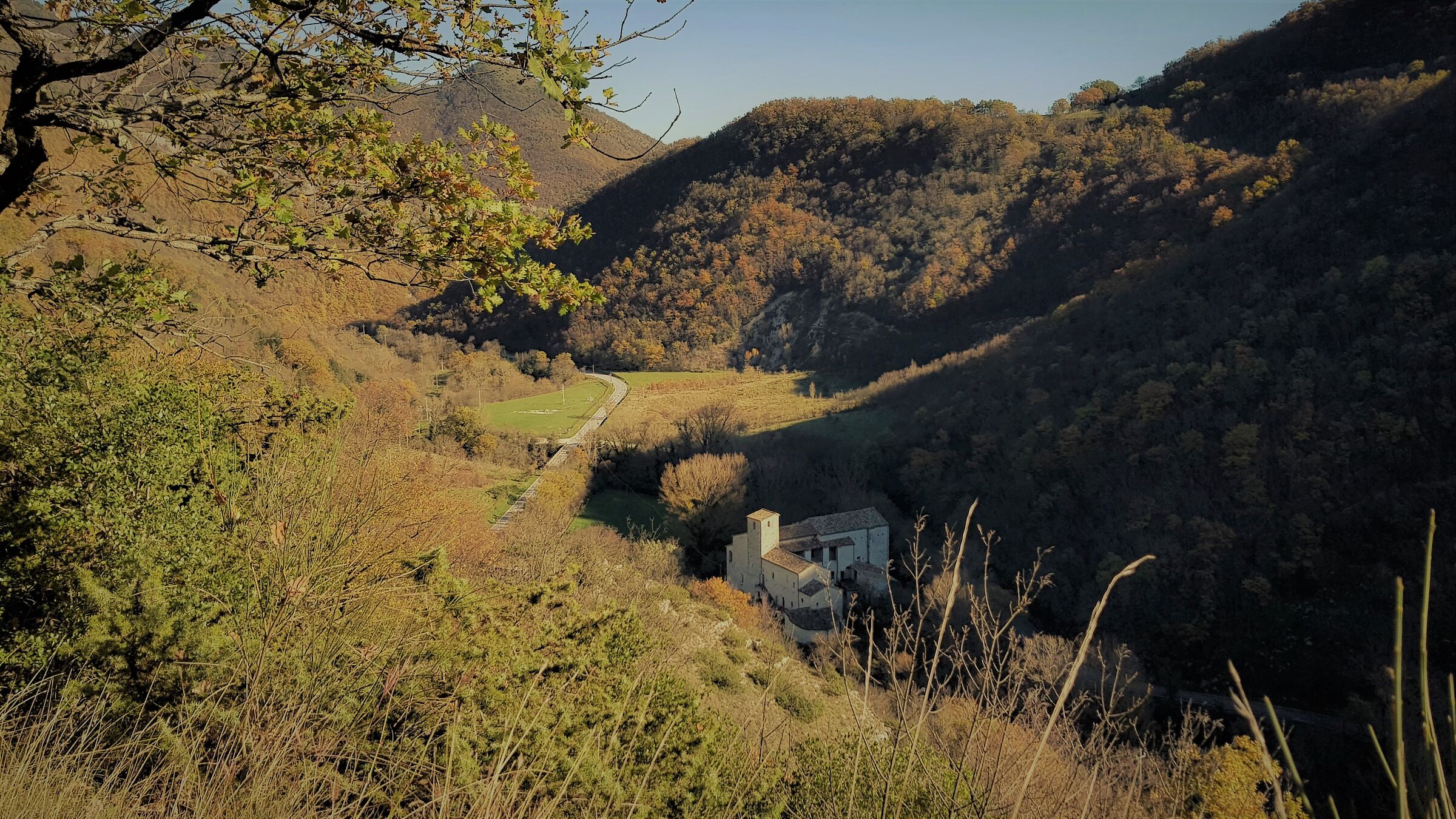 in una piccola abazia