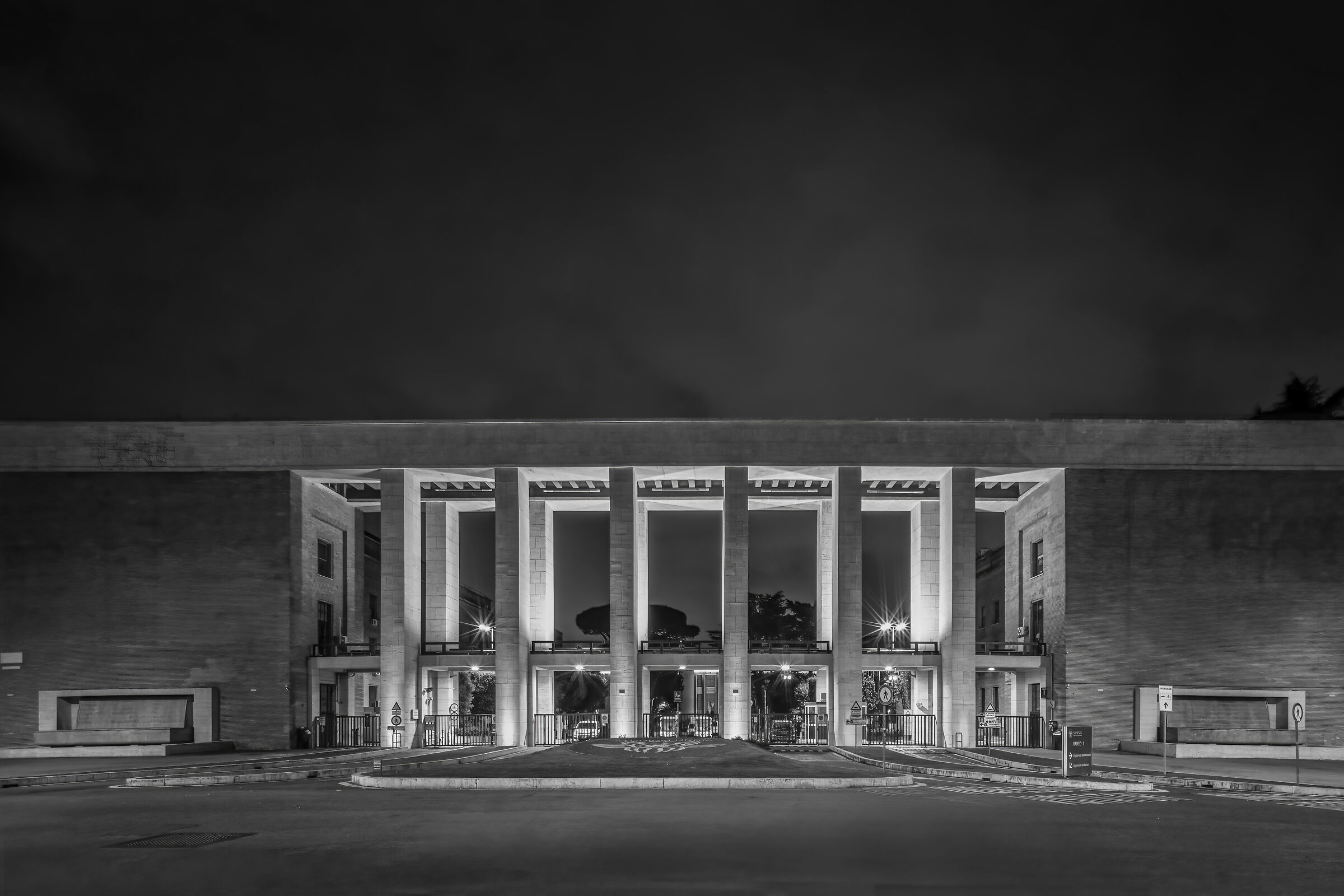 L'entrata dell'università "Sapienza&quot...