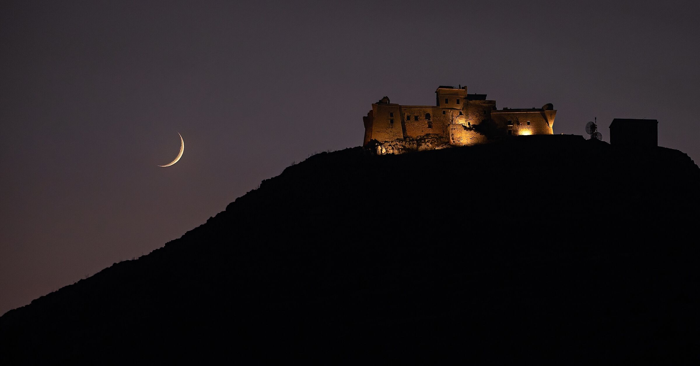 The moon and the castle