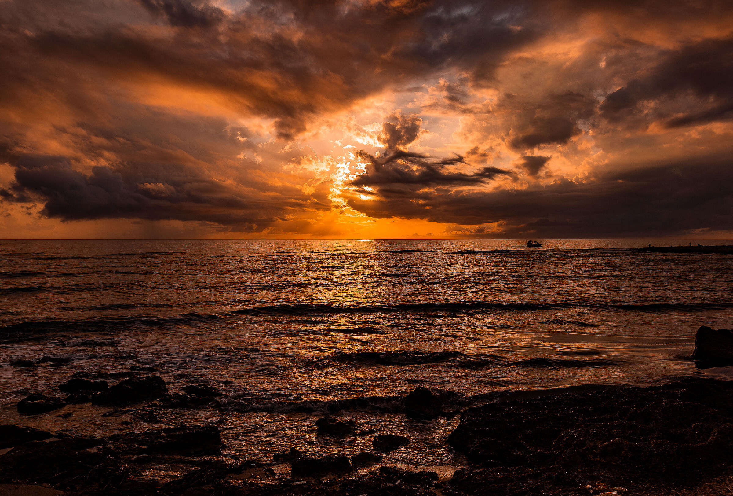 un tramonto prima del temporale