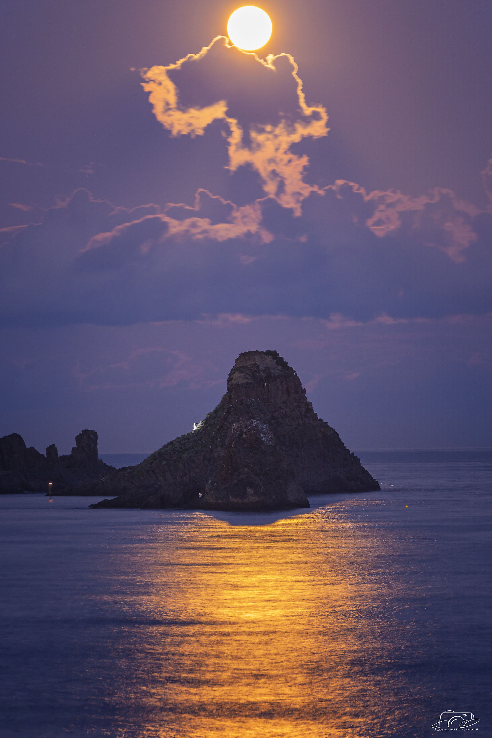 "A goodnight from legend ... that of the Malavoglia"