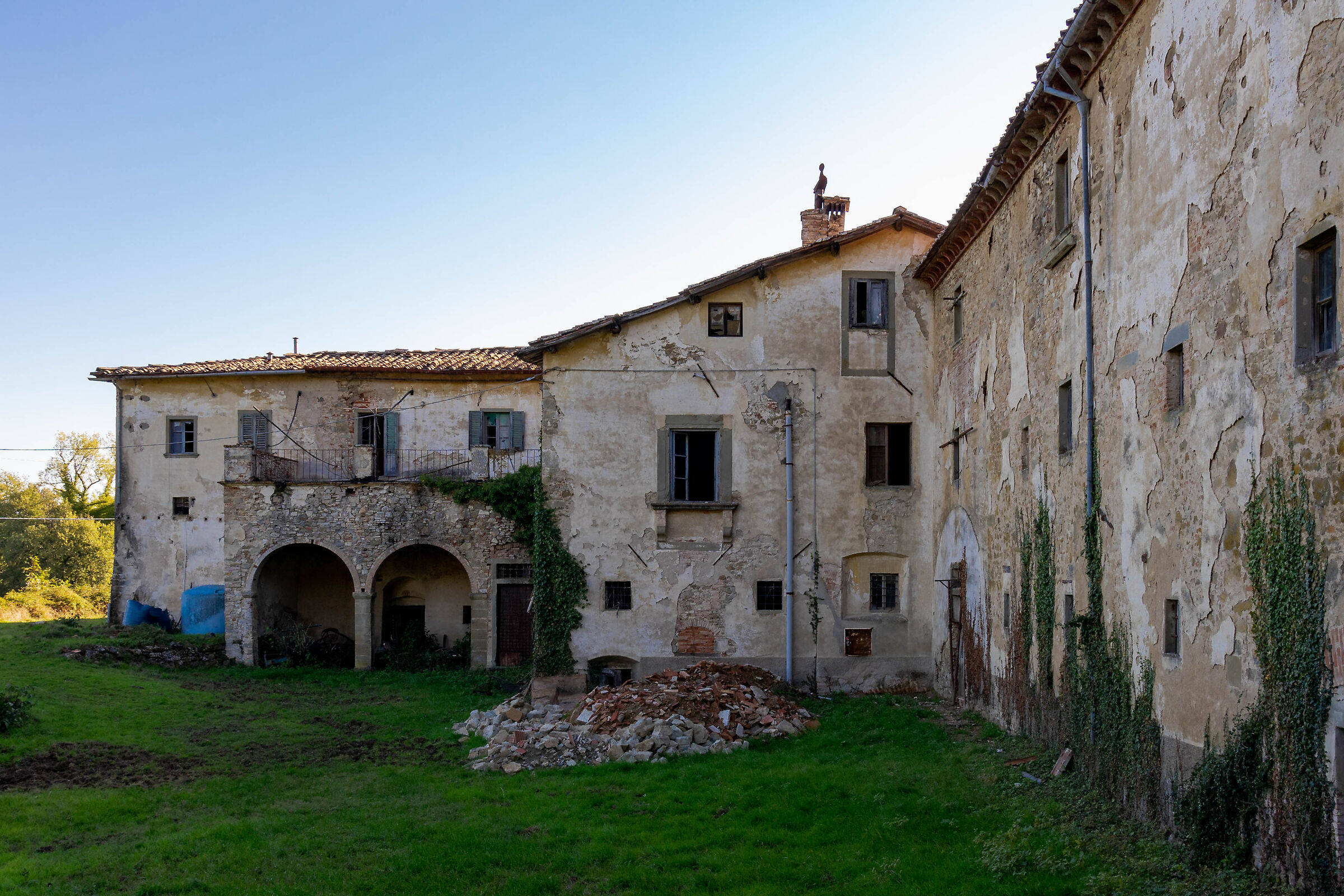 Badia del Buonsollazzo (cortile interno)