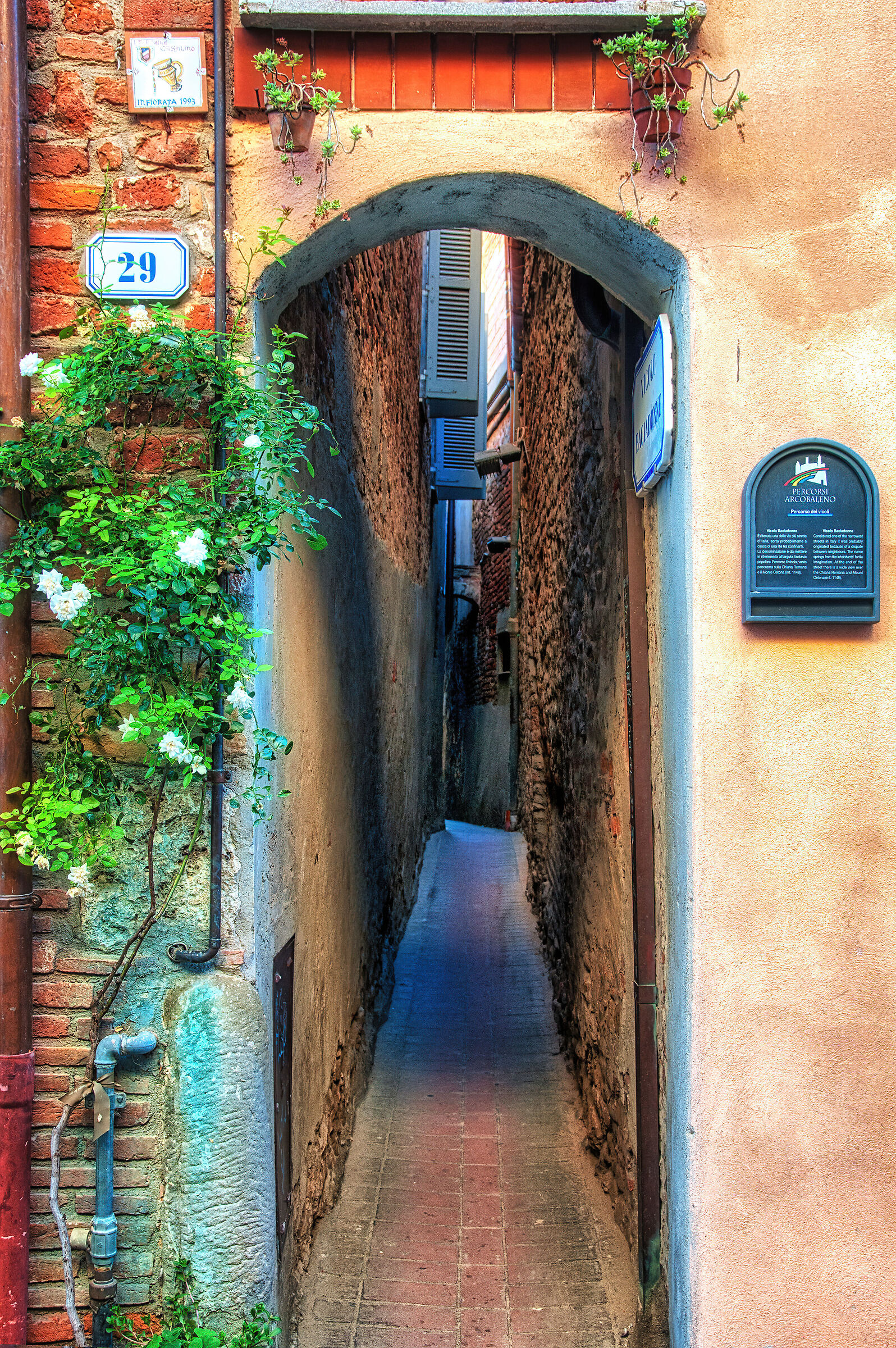 Vicolo Baciadonne (Città della Pieve)