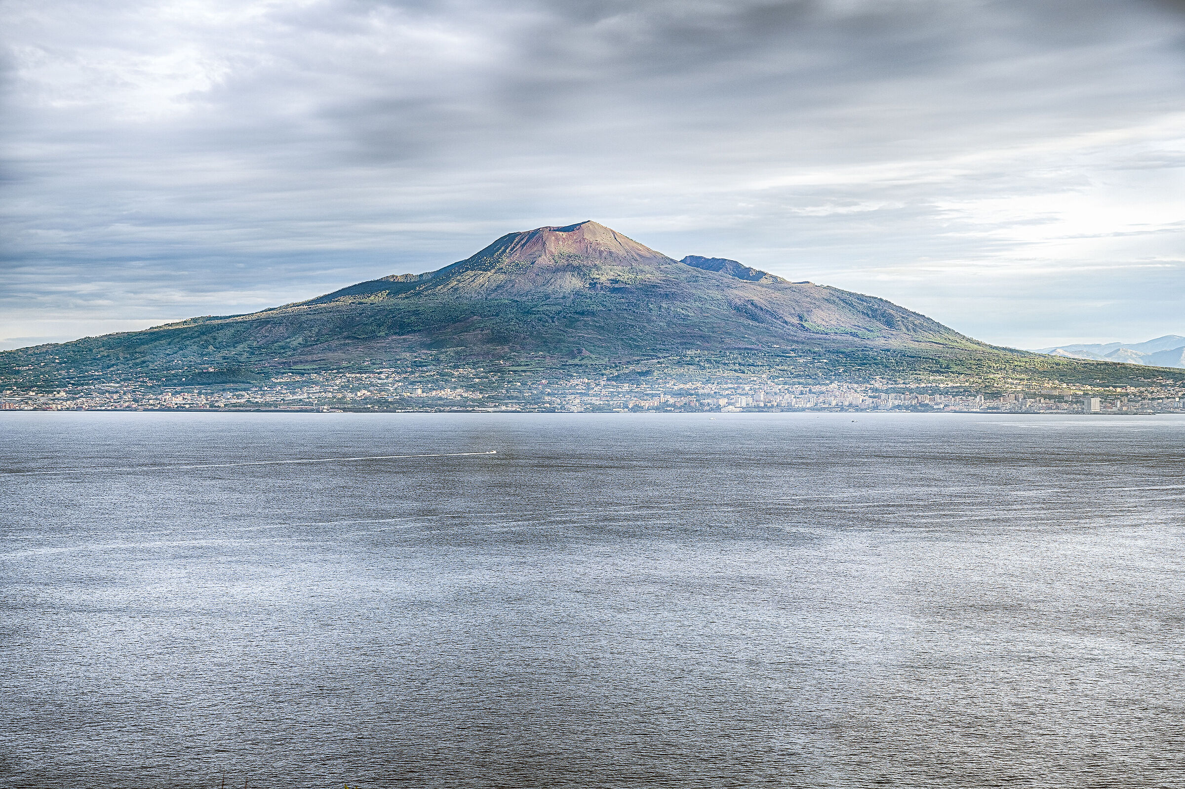 Sua maestà il Vesuvio