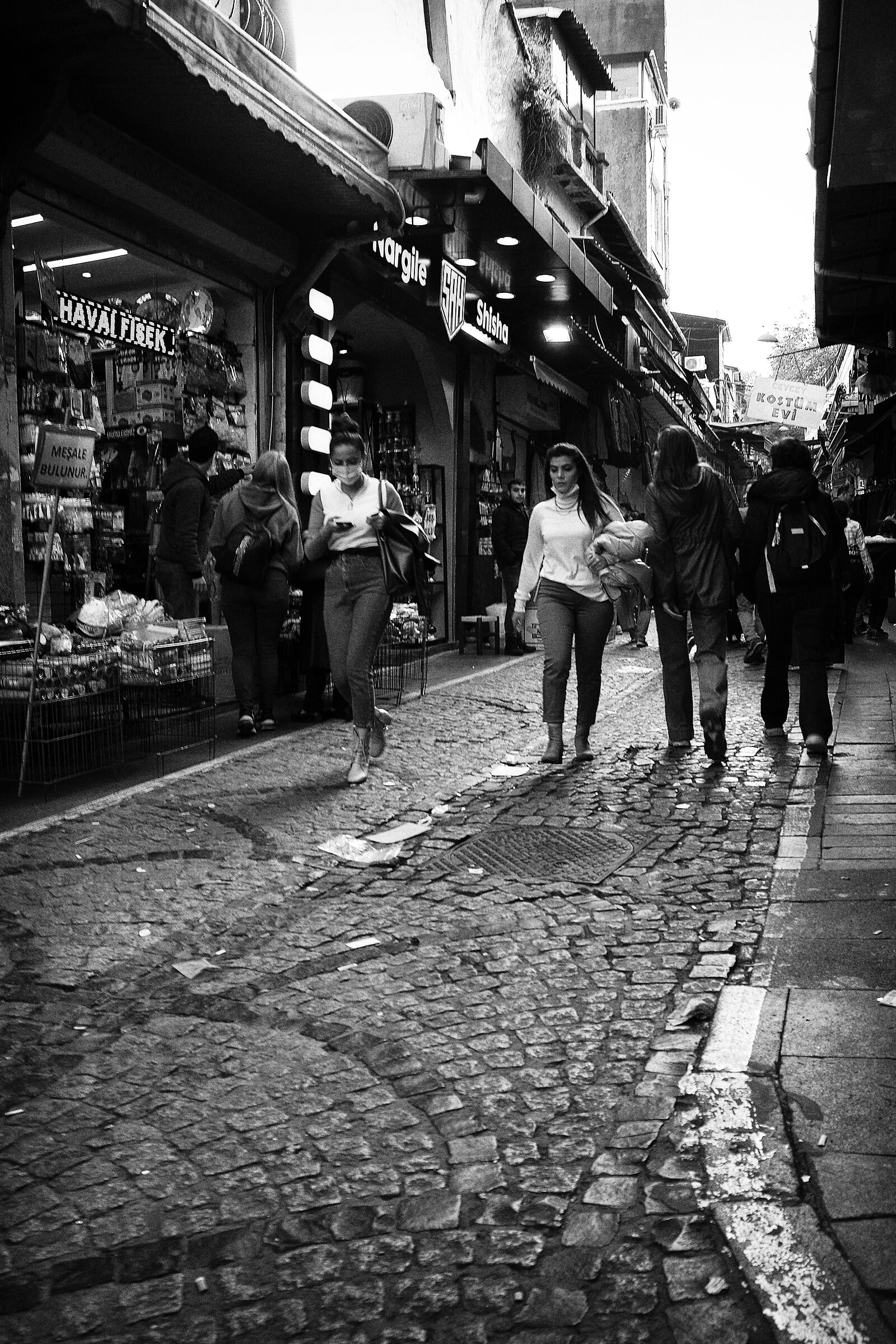 Western tourists in Sultanahmet