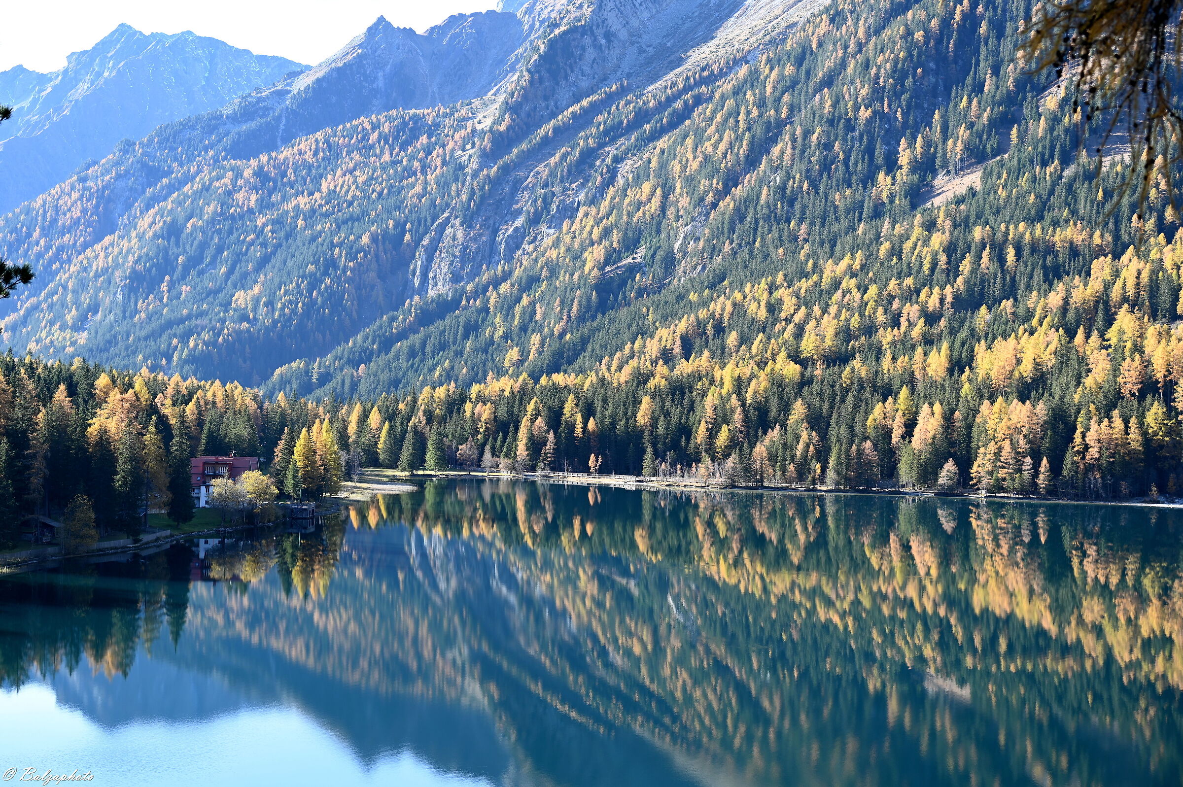 Lake Anterselva with autumn colors