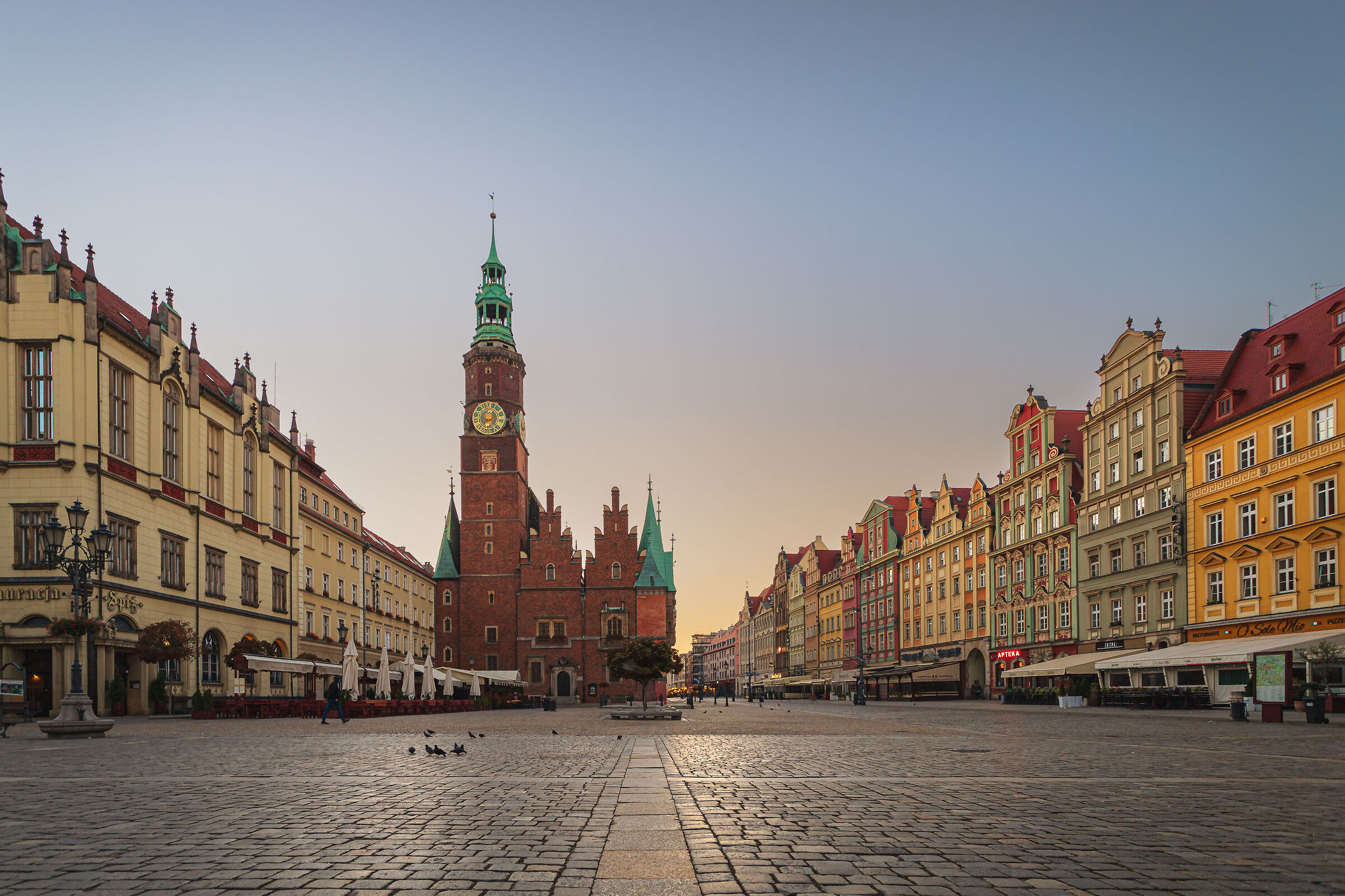 Alba a Wroclaw - Piazza del Municipio