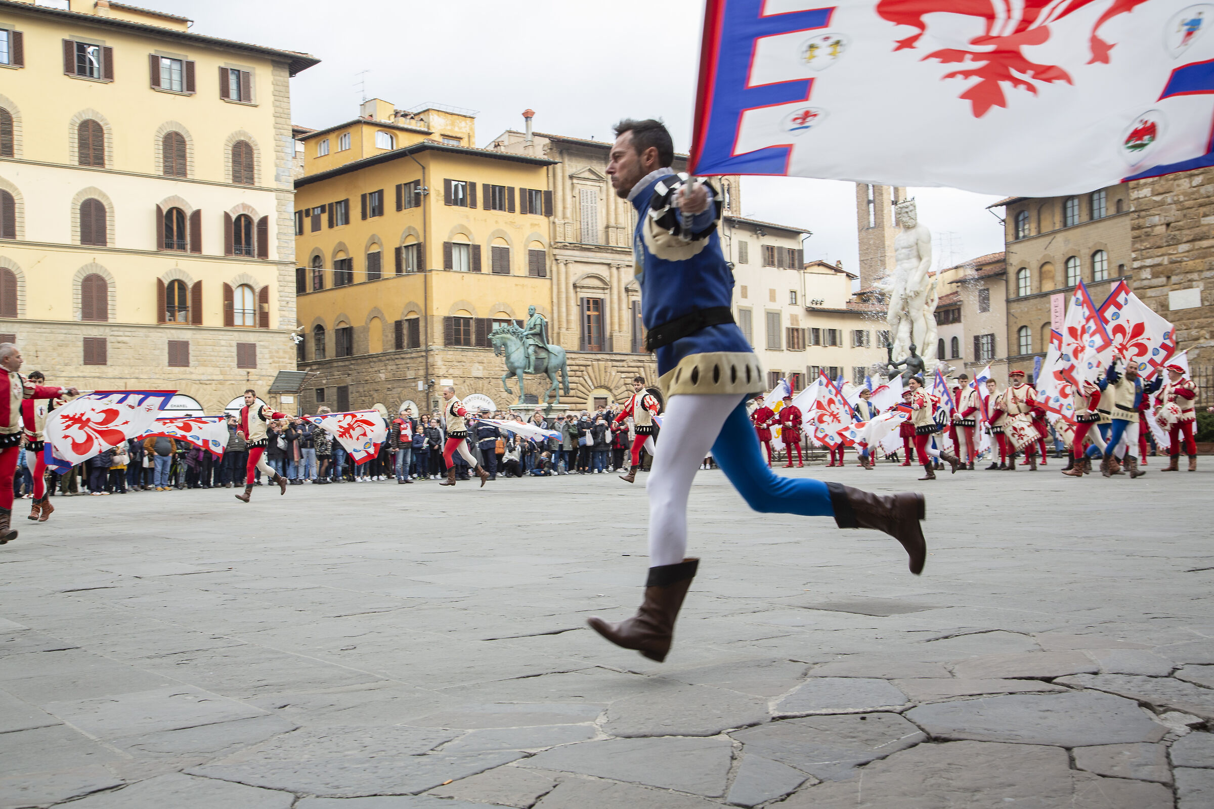 Florence and its flag-wavers