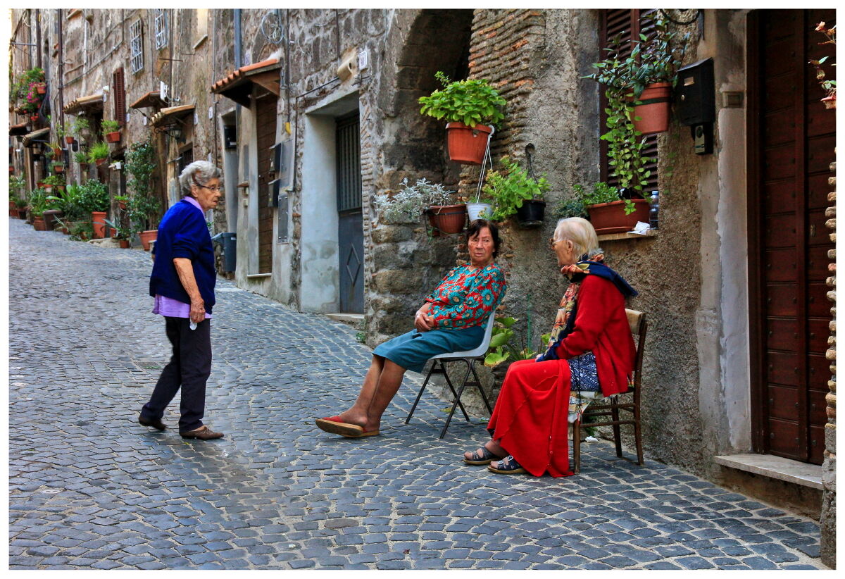 Chiacchiere di paese